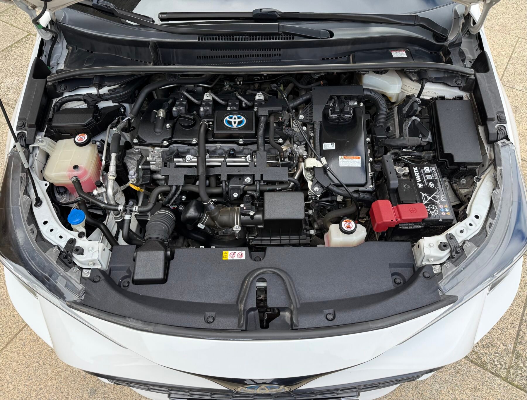 TOYOTA Corolla  1.8 125H ACTIVE TECH E-CVT