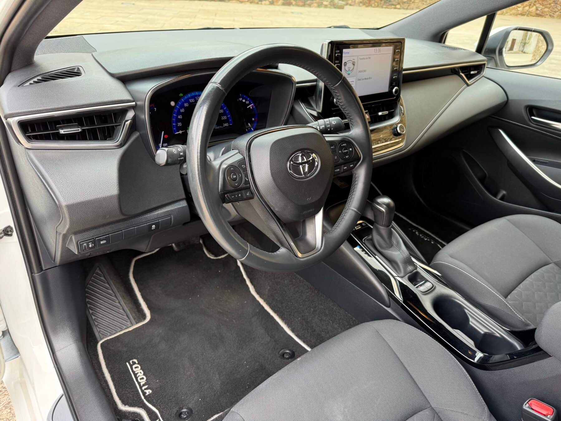 TOYOTA Corolla  1.8 125H ACTIVE TECH E-CVT