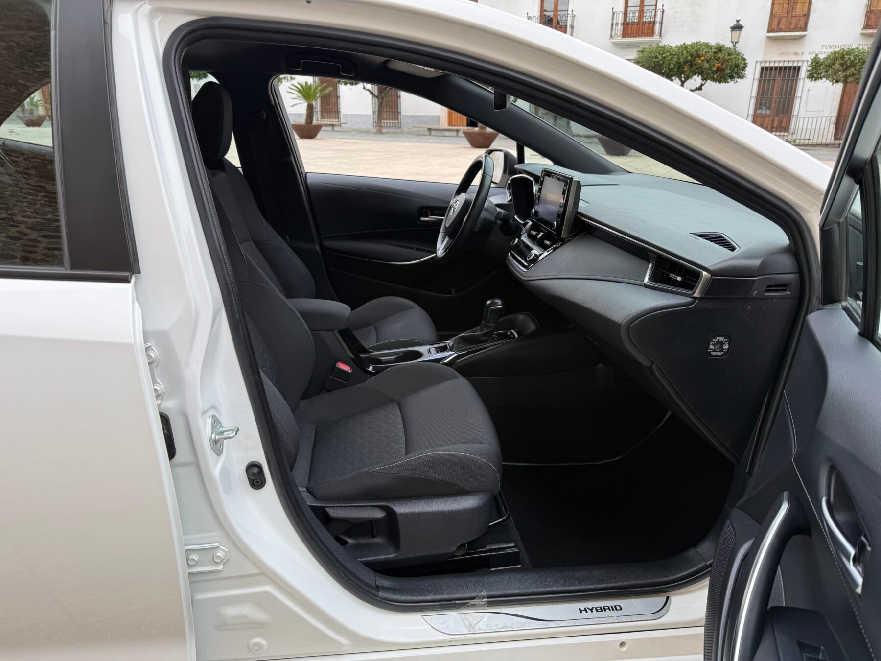 TOYOTA Corolla  1.8 125H ACTIVE TECH E-CVT