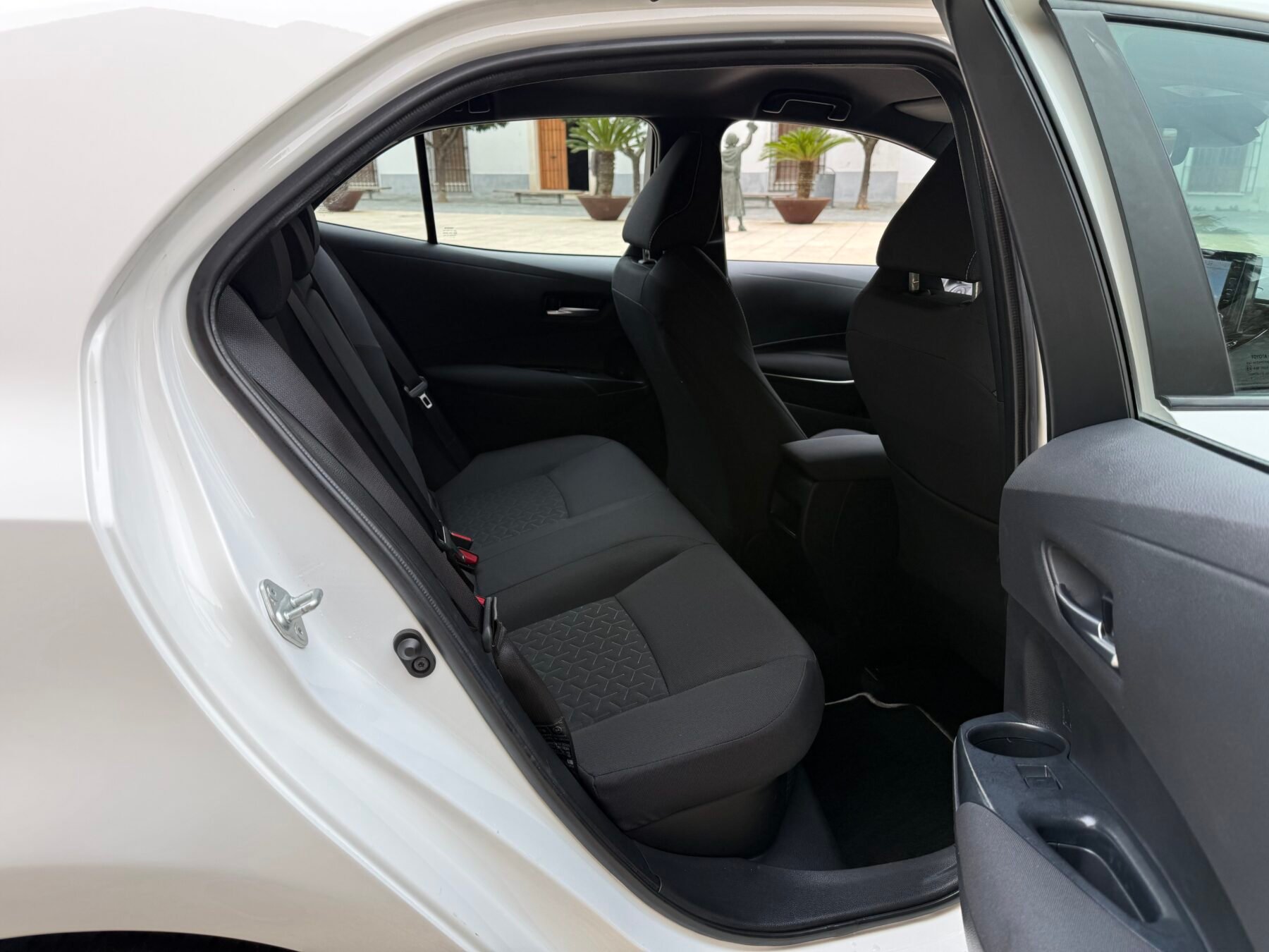 TOYOTA Corolla  1.8 125H ACTIVE TECH E-CVT