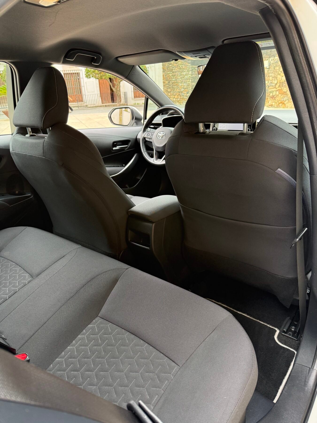 TOYOTA Corolla  1.8 125H ACTIVE TECH E-CVT