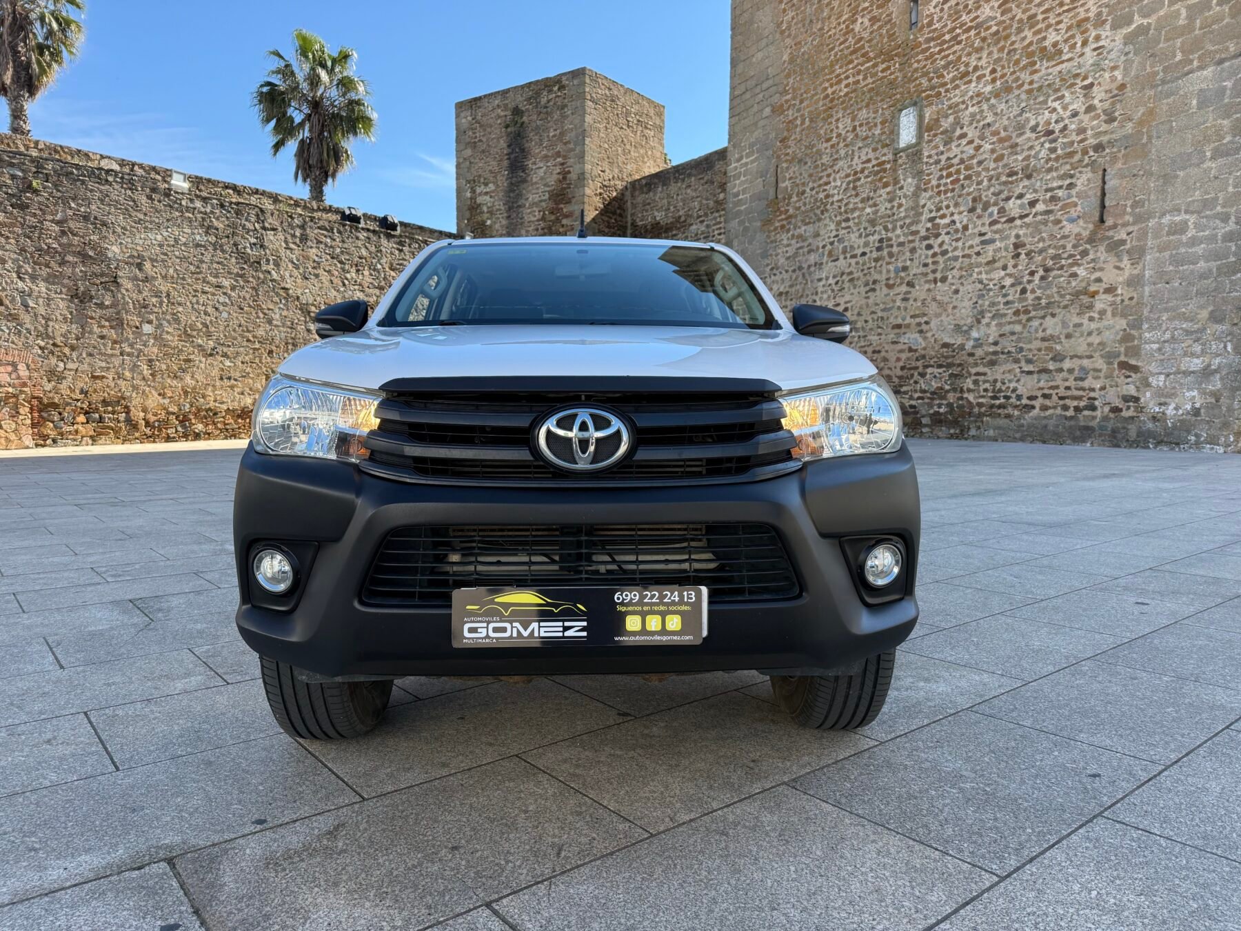 TOYOTA Hilux pickup 2.4 D-4D Cabina Doble GX 150 CV 