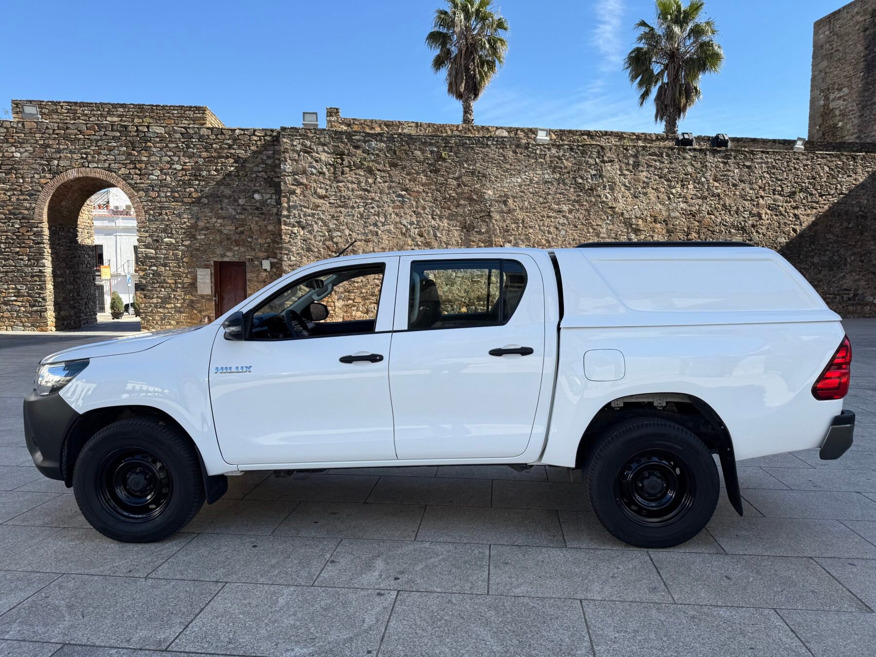 TOYOTA Hilux pickup 2.4 D-4D Cabina Doble GX 150 CV 