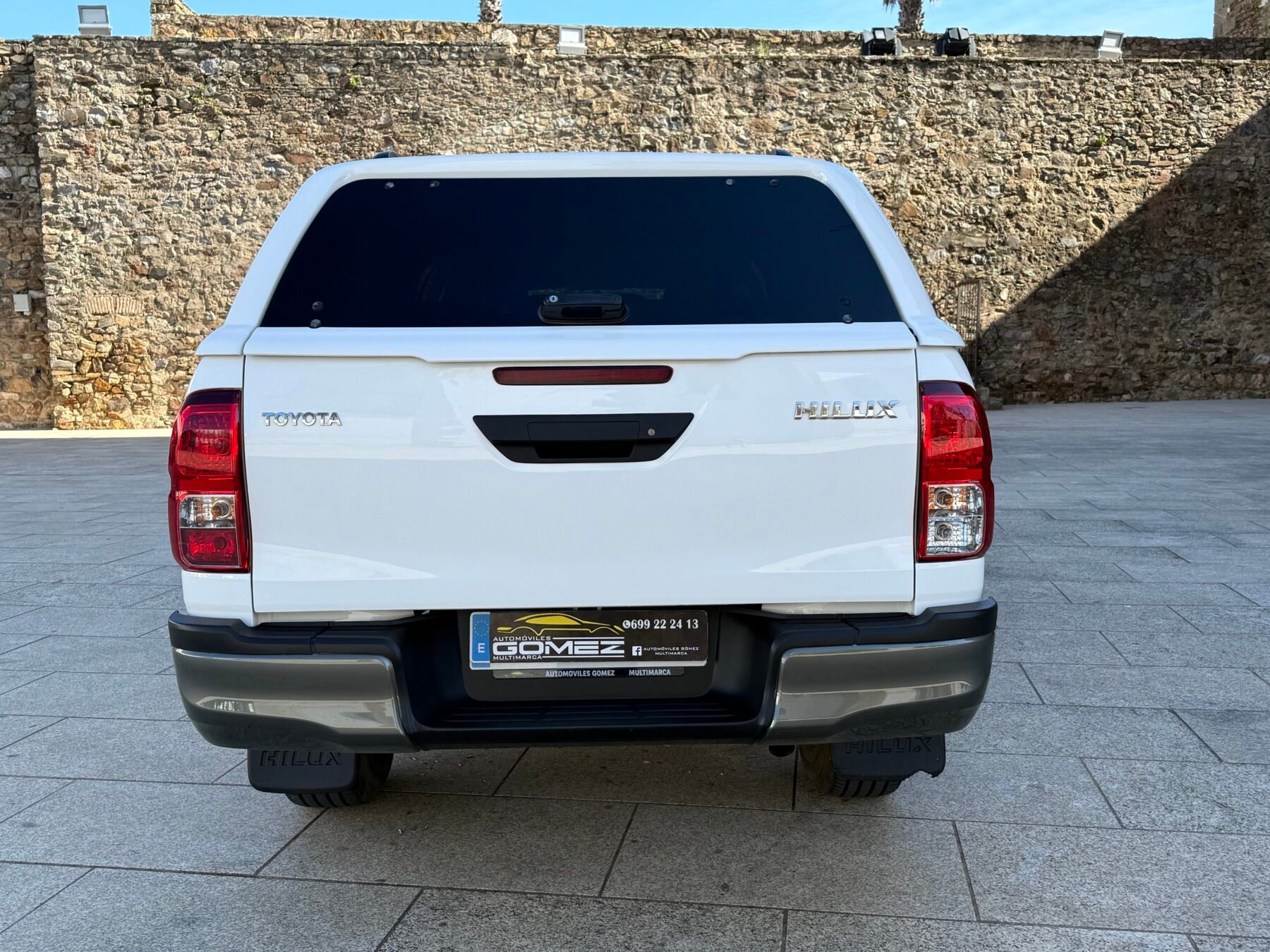 TOYOTA Hilux pickup 2.4 D-4D Cabina Doble GX 150 CV 