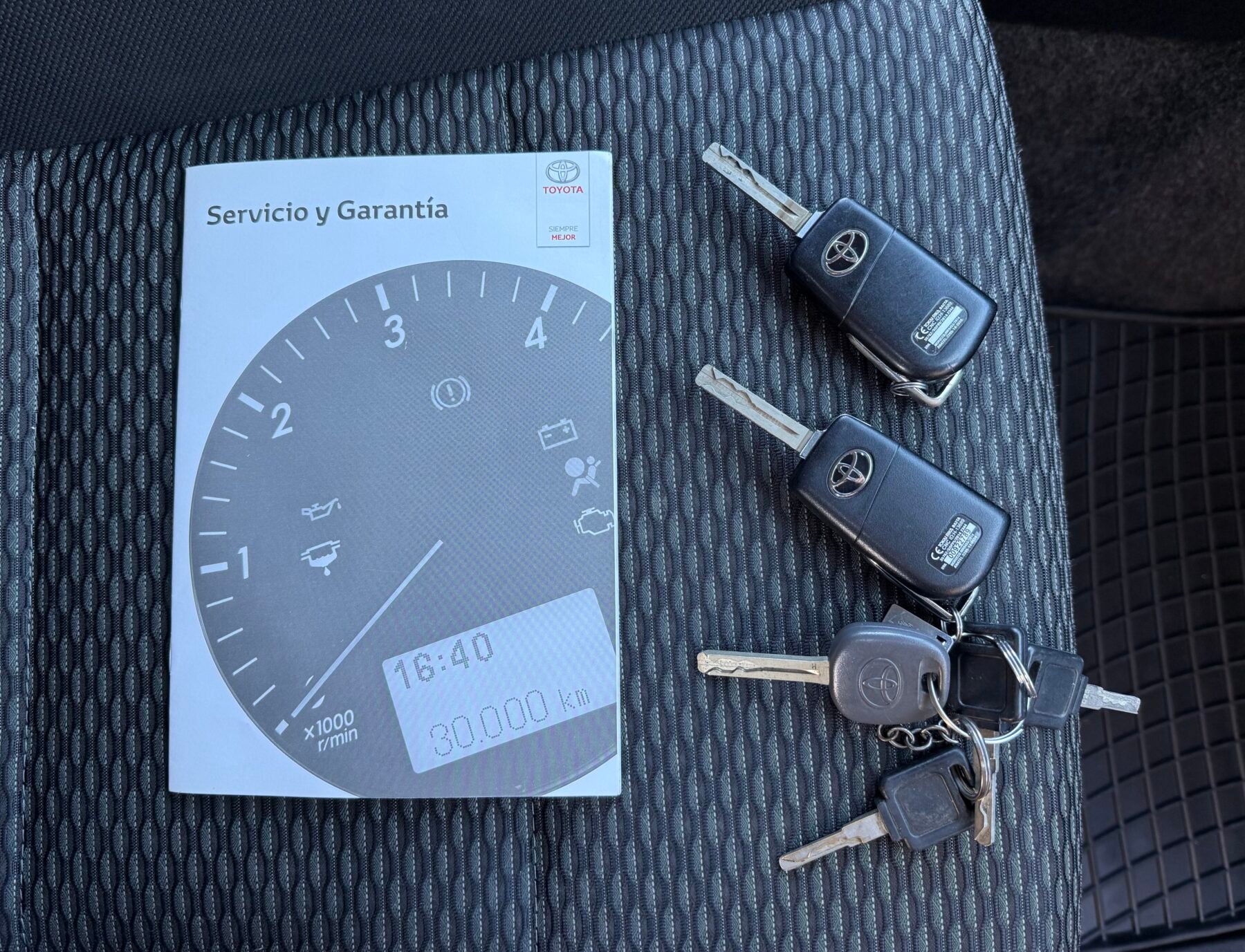 TOYOTA Hilux pickup 2.4 D-4D Cabina Doble GX 150 CV 