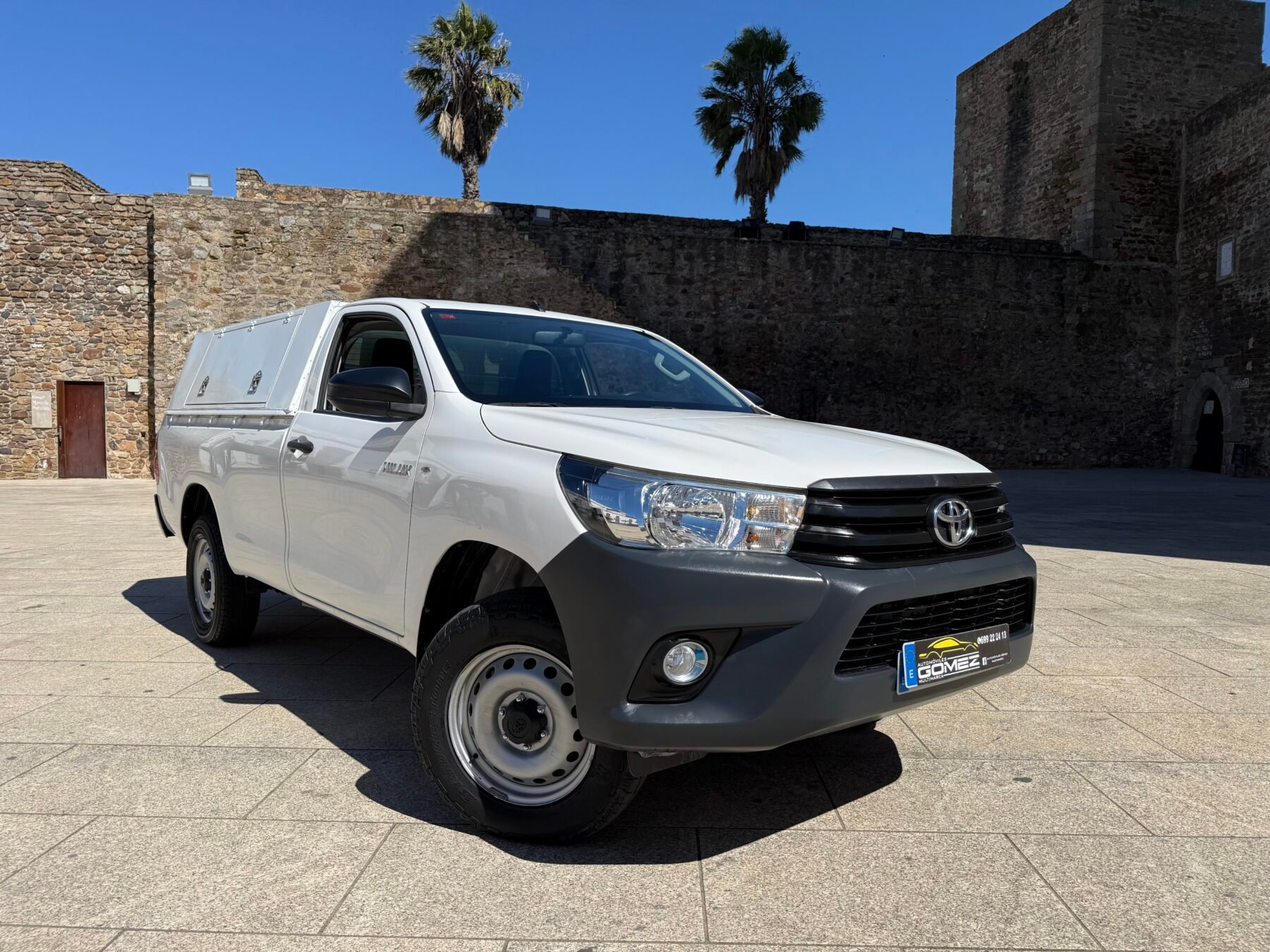 TOYOTA Hilux pickup 2.4 D-4D Cabina GX 150 CV