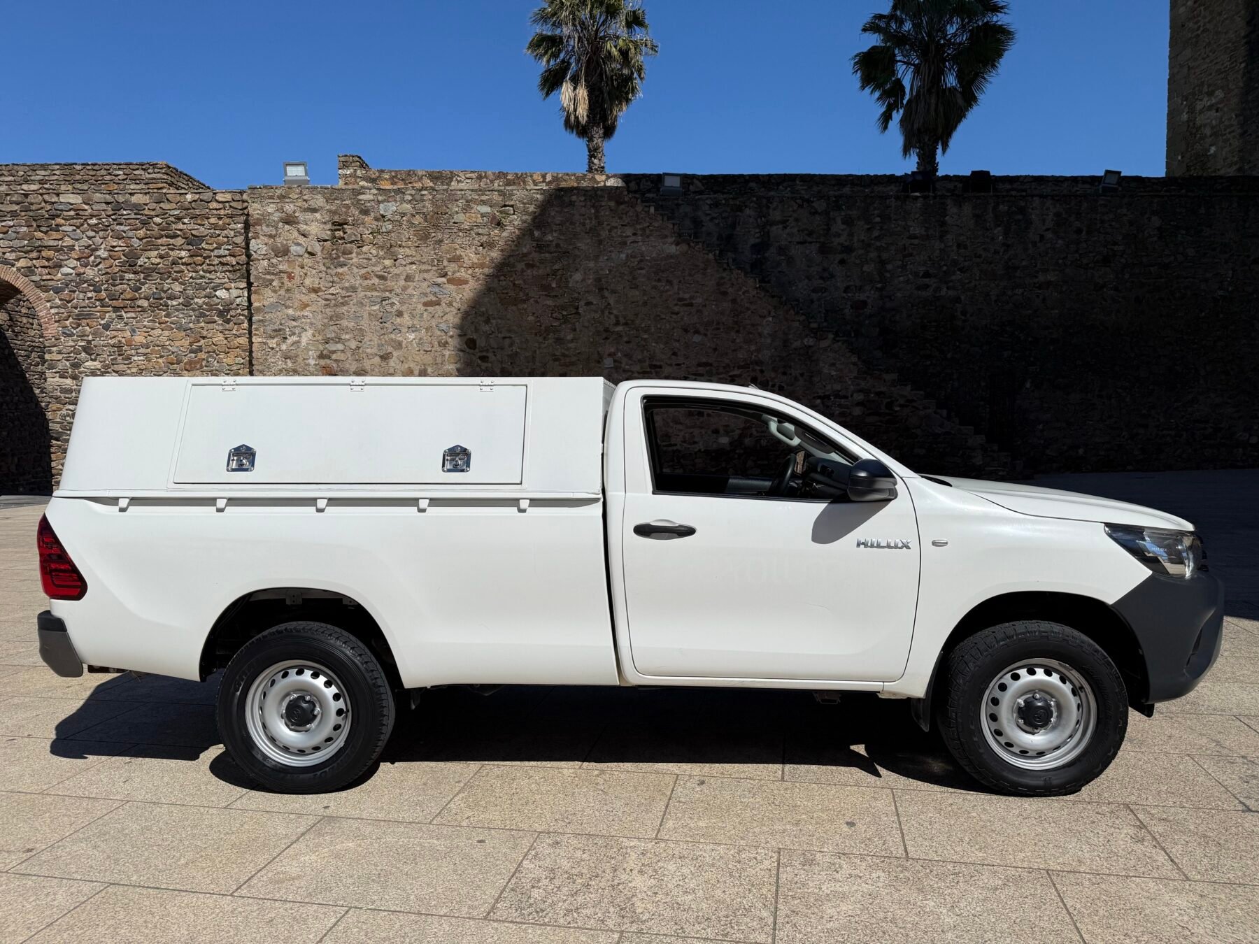 TOYOTA Hilux pickup 2.4 D-4D Cabina GX 150 CV