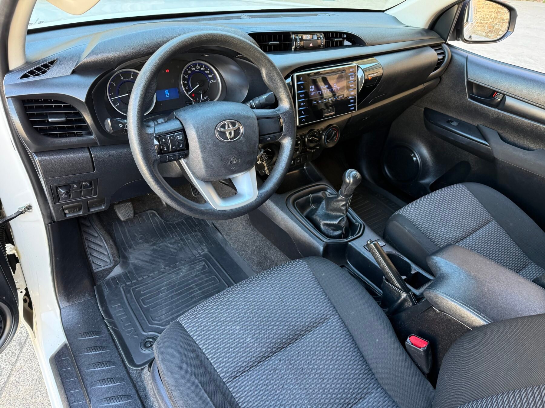 TOYOTA Hilux pickup 2.4 D-4D Cabina GX 150 CV