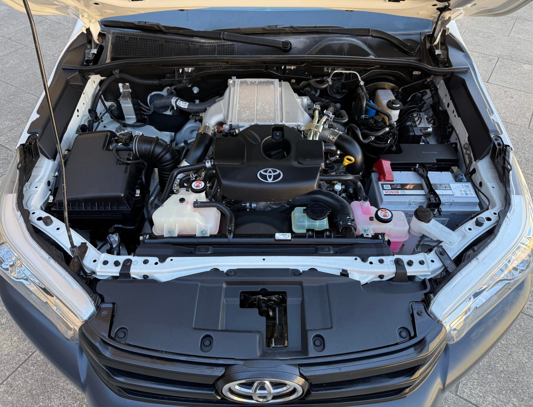 TOYOTA Hilux pickup 2.4 D-4D Cabina GX 150 CV