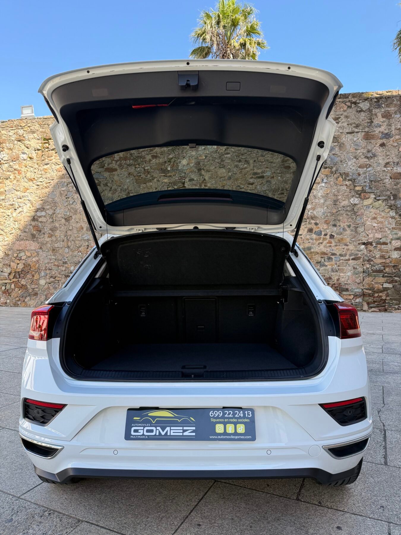 VOLKSWAGEN T-Roc 2.0TDI ADVANCE R-LINE