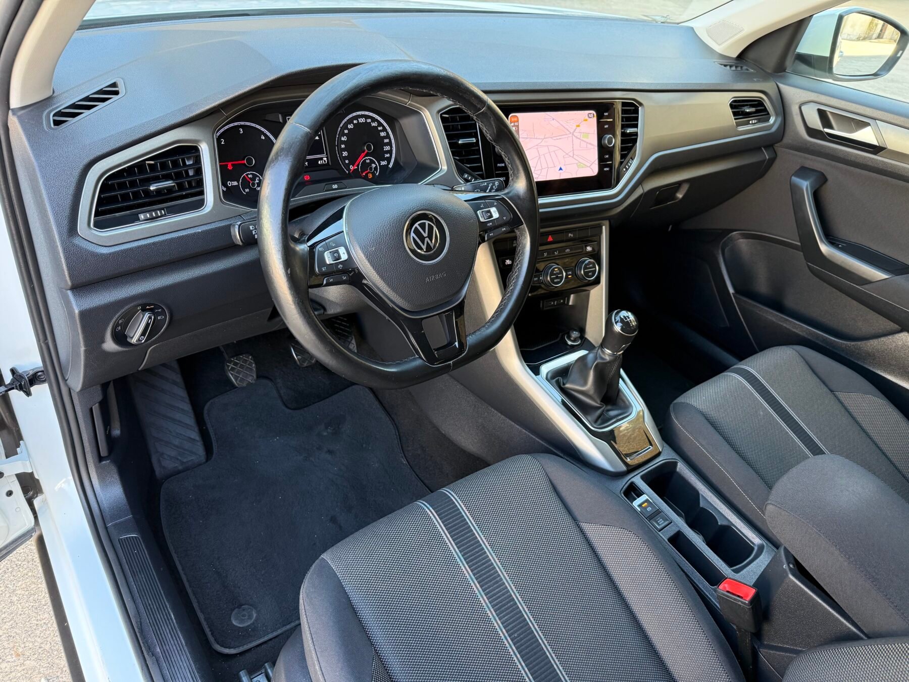 VOLKSWAGEN T-Roc 2.0TDI ADVANCE R-LINE