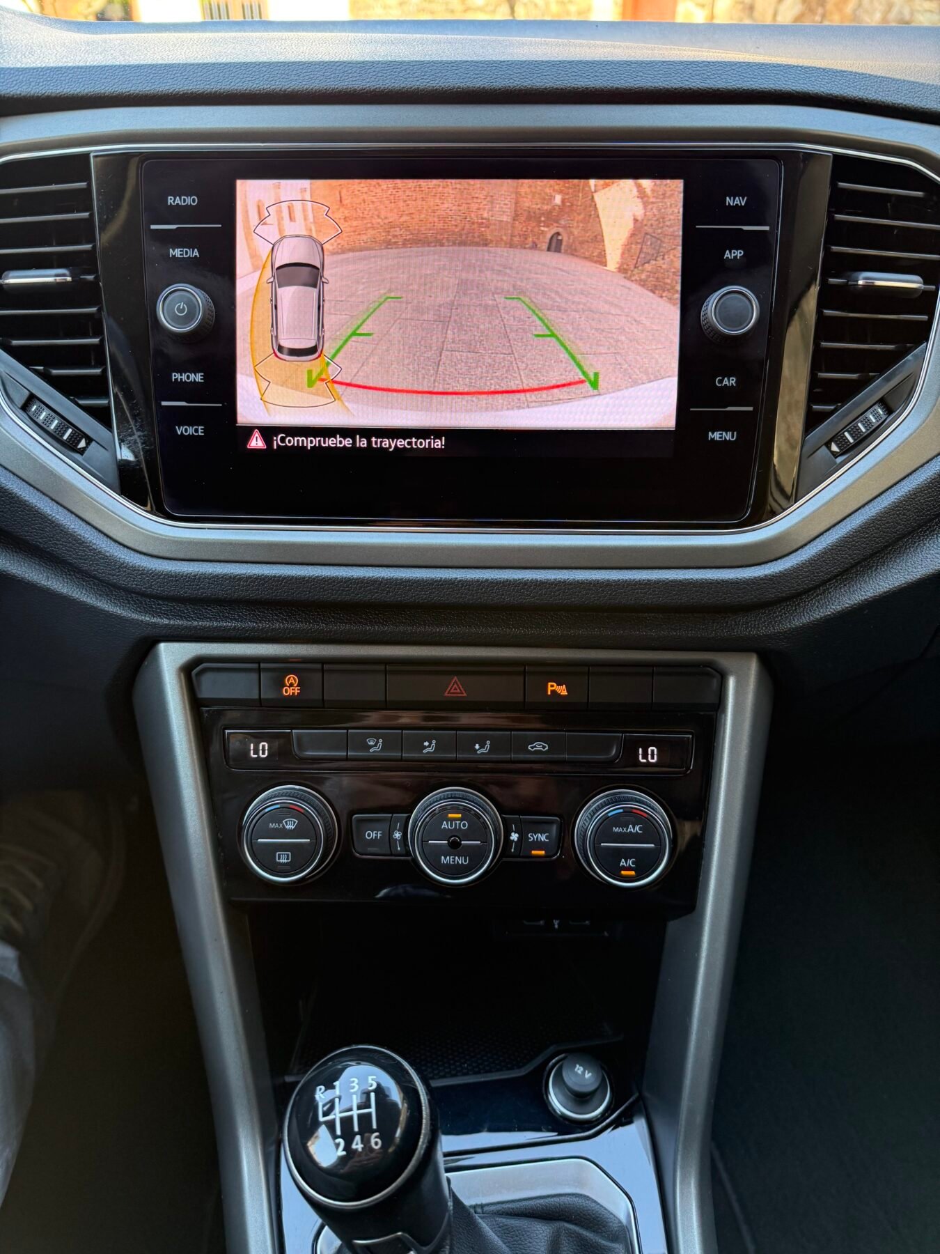 VOLKSWAGEN T-Roc 2.0TDI ADVANCE R-LINE