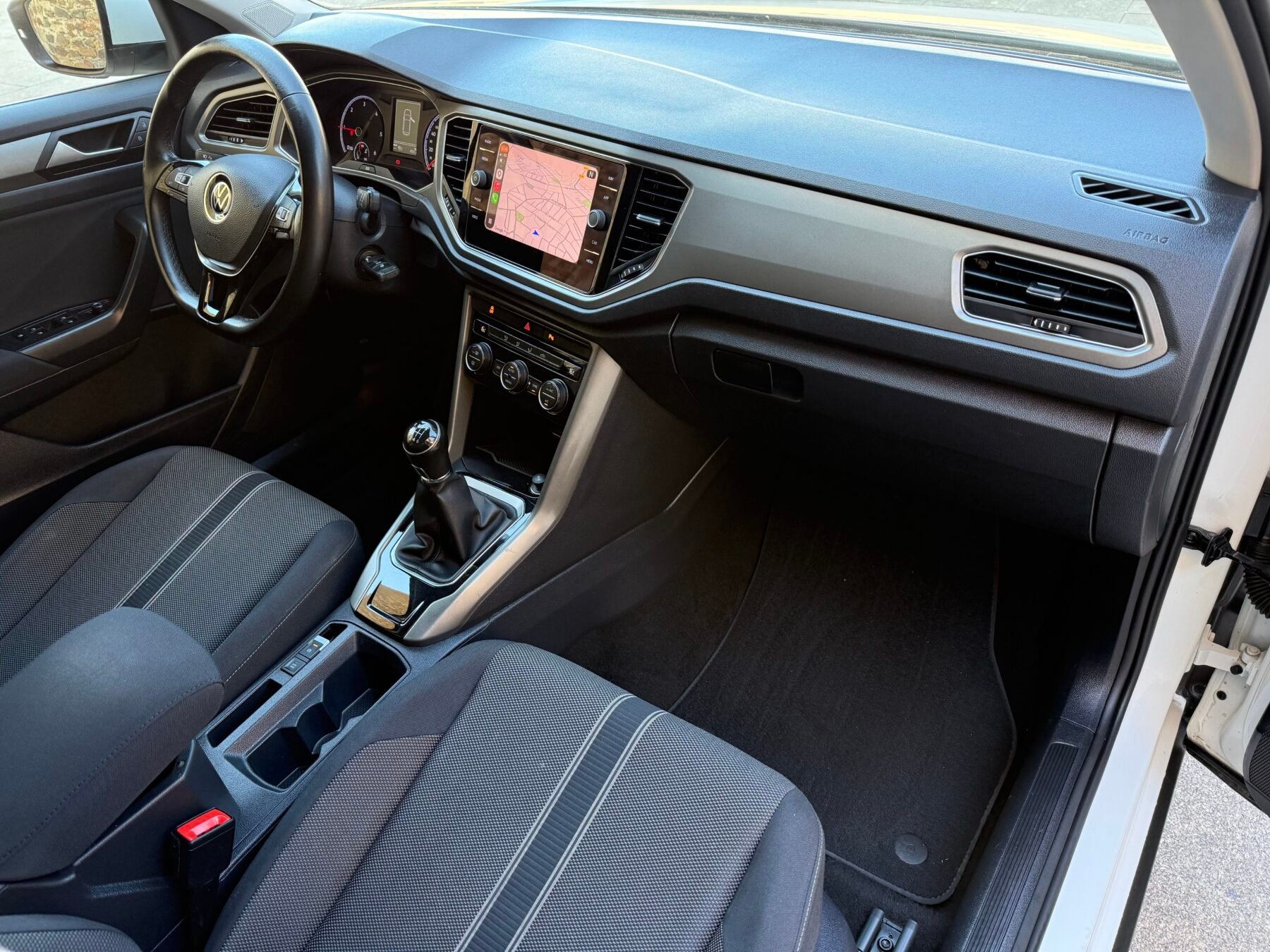 VOLKSWAGEN T-Roc 2.0TDI ADVANCE R-LINE