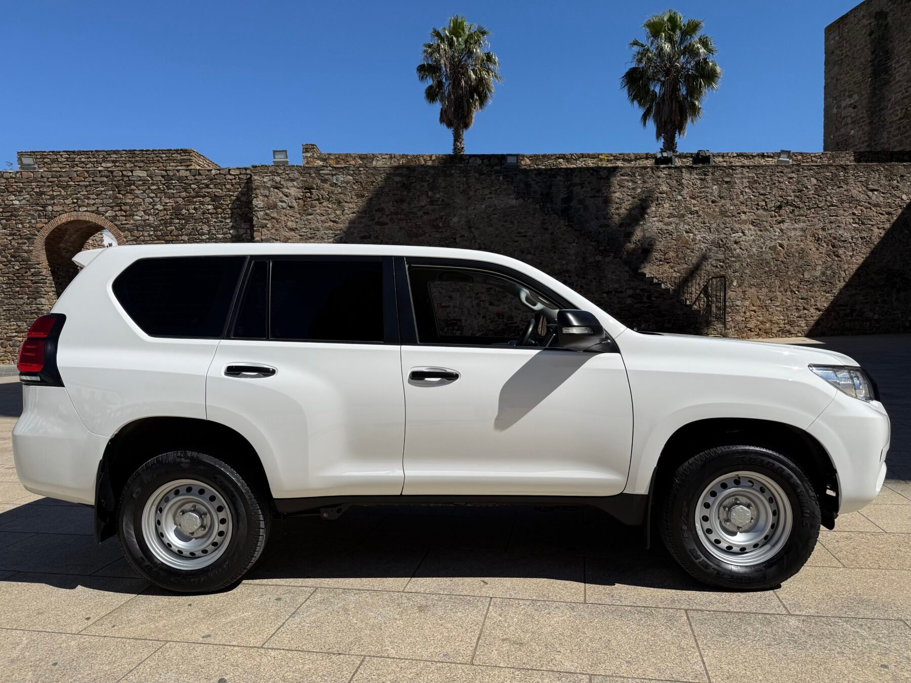 TOYOTA Land Cruiser 2.8 D-4D GX 204 CV 