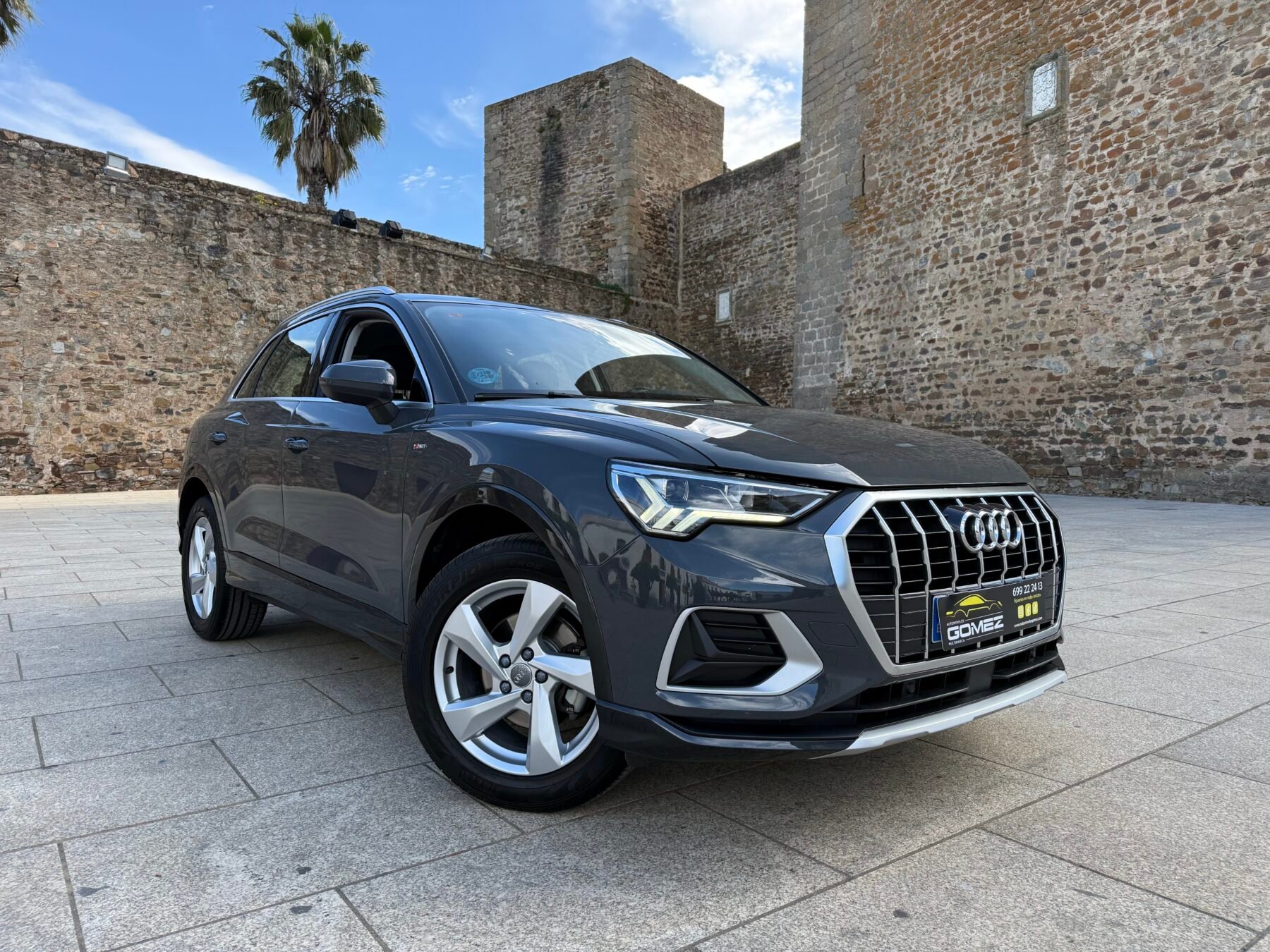 AUDI Q3 2.0 TDI   S tronic S LINE 