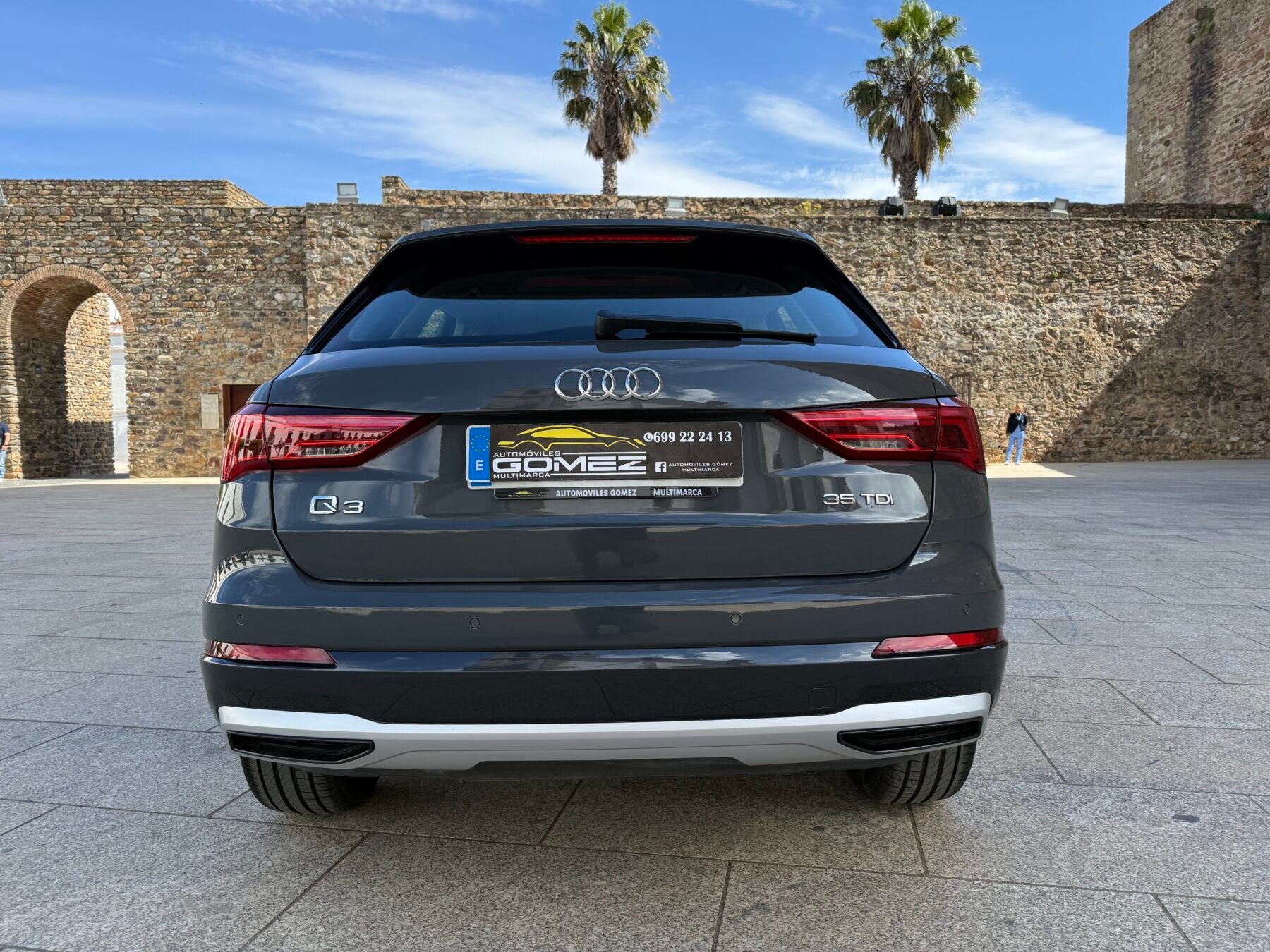 AUDI Q3 2.0 TDI   S tronic S LINE 