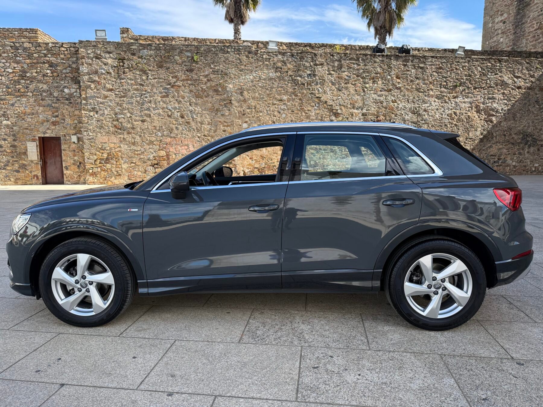 AUDI Q3 2.0 TDI   S tronic S LINE 