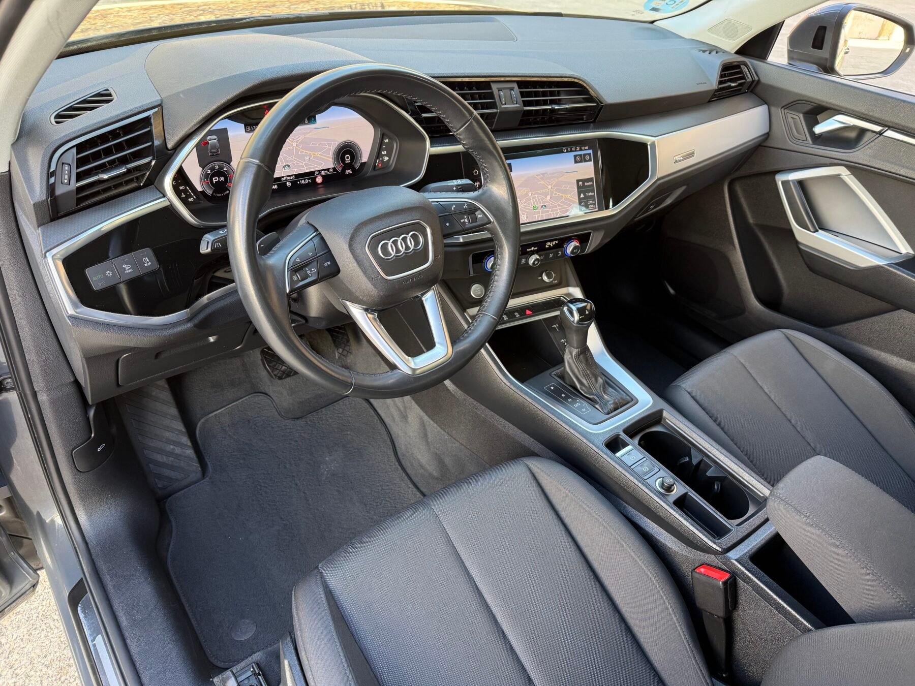 AUDI Q3 2.0 TDI   S tronic S LINE 