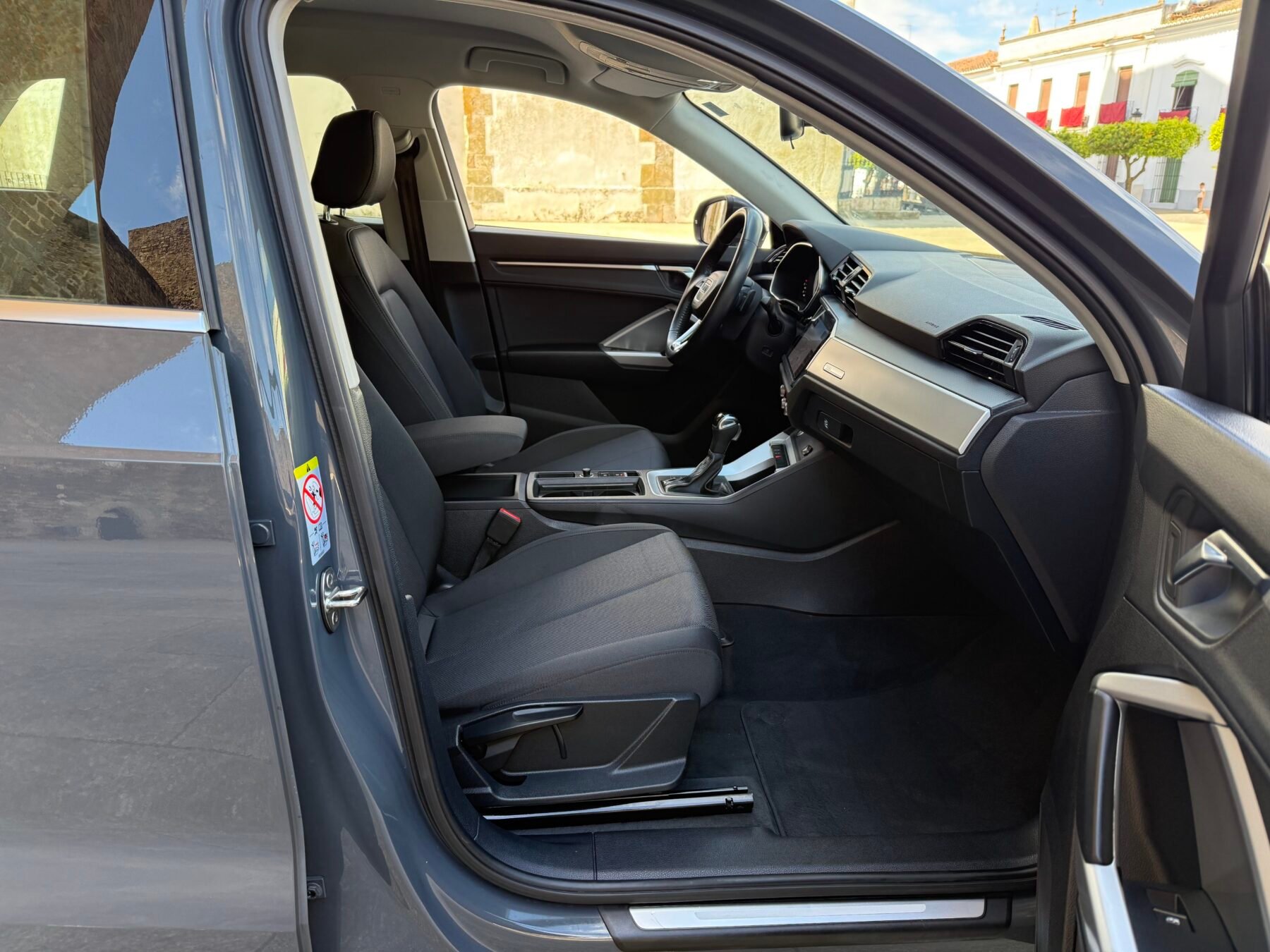 AUDI Q3 2.0 TDI   S tronic S LINE 