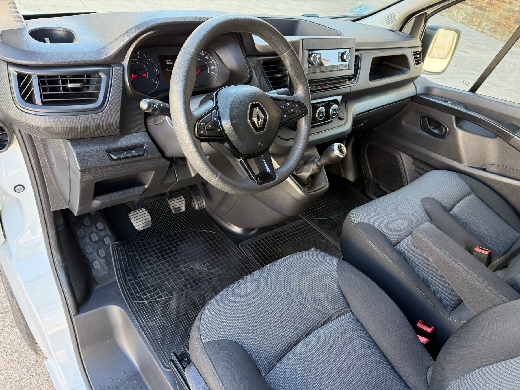 RENAULT Trafic Furgón L1H1 Blue dCi  (130 CV) 