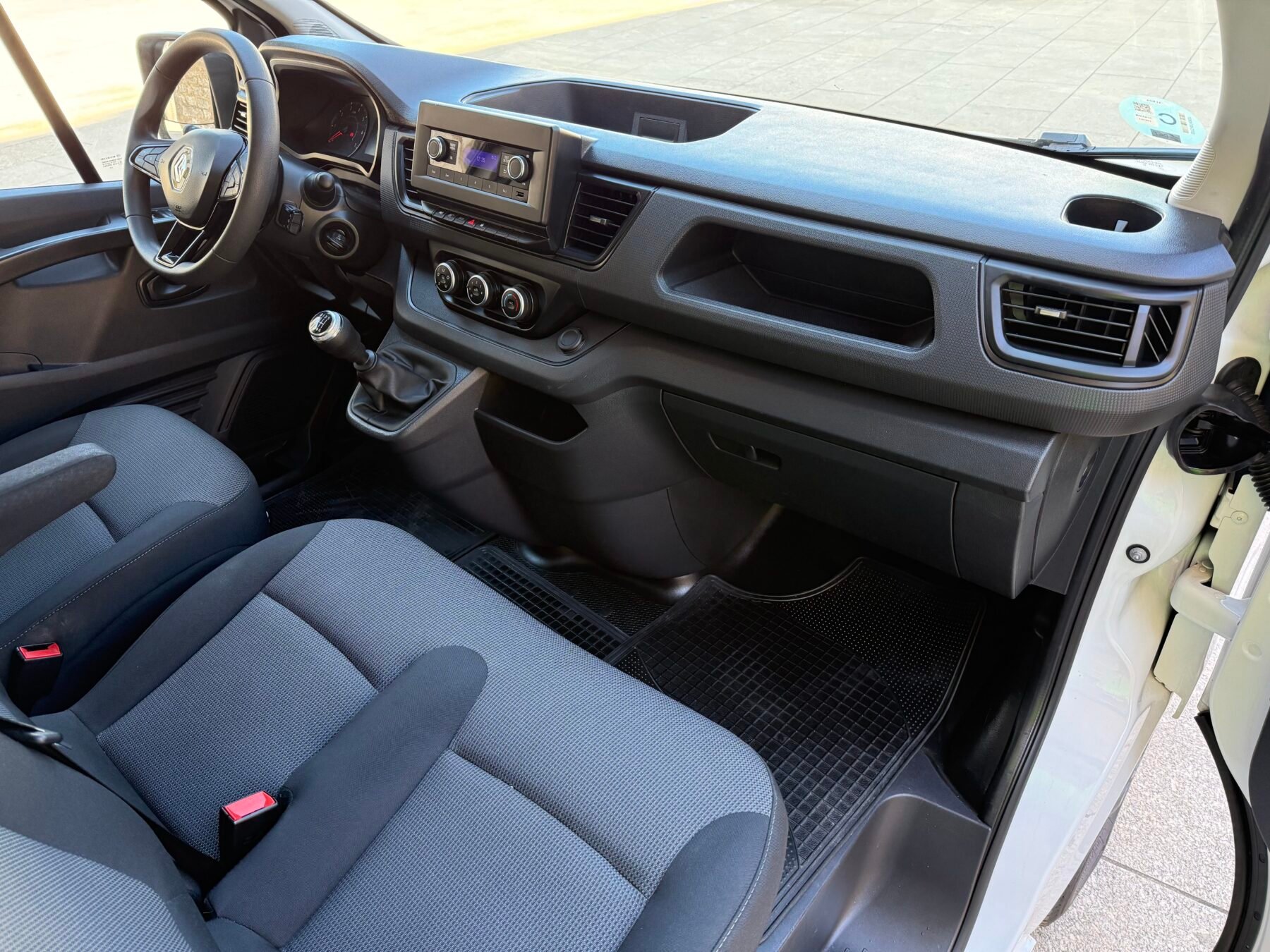 RENAULT Trafic Furgón L1H1 Blue dCi  (130 CV) 