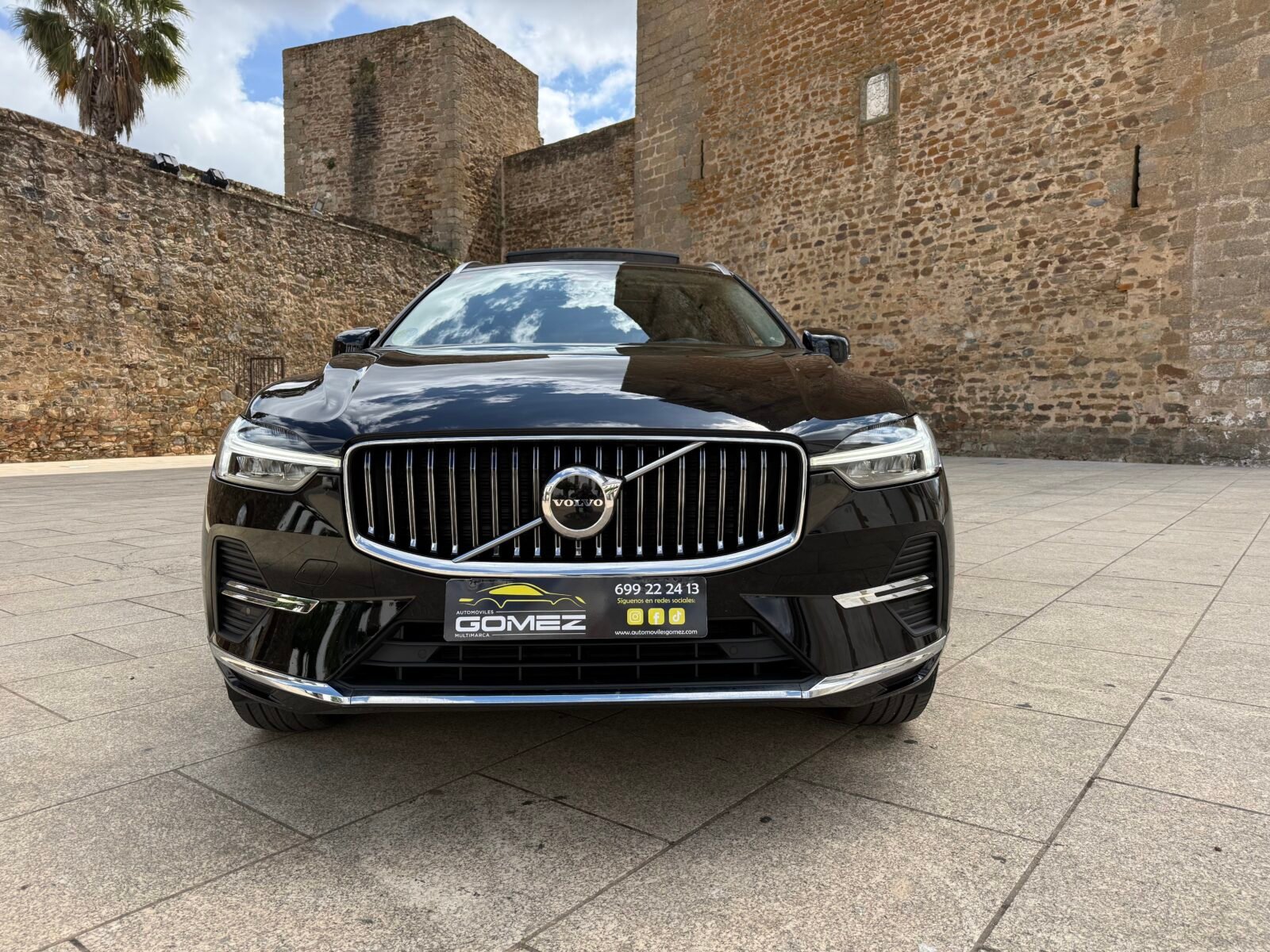 VOLVO XC60 2.0 B4 D Inscription Techo 197 CV 