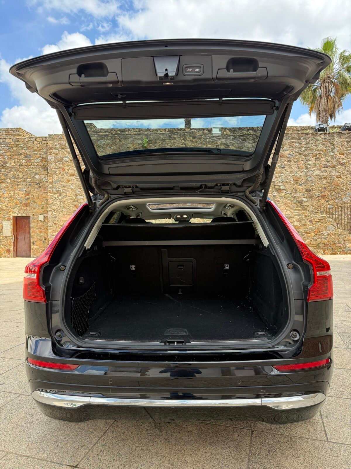 VOLVO XC60 2.0 B4 D Inscription Techo 197 CV 