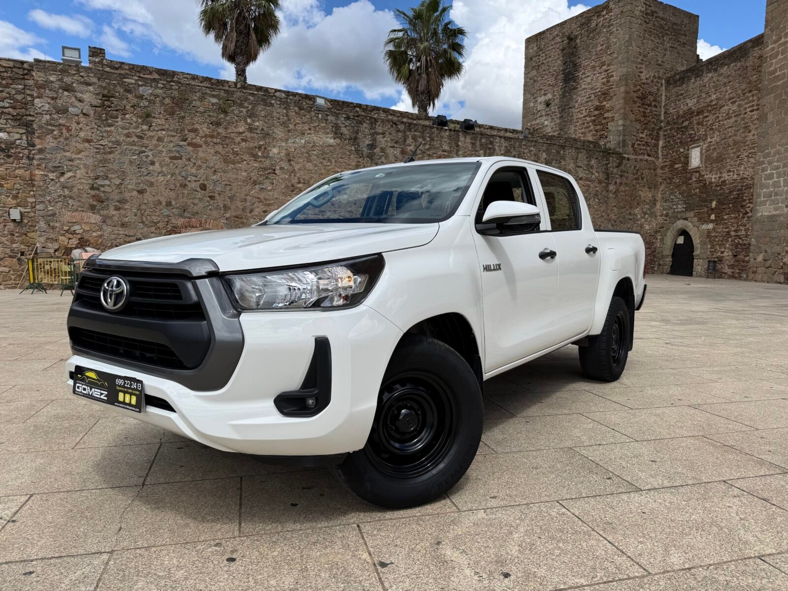 TOYOTA Hilux PICKUP 2.4 D-4D CABINA DOBLE GX