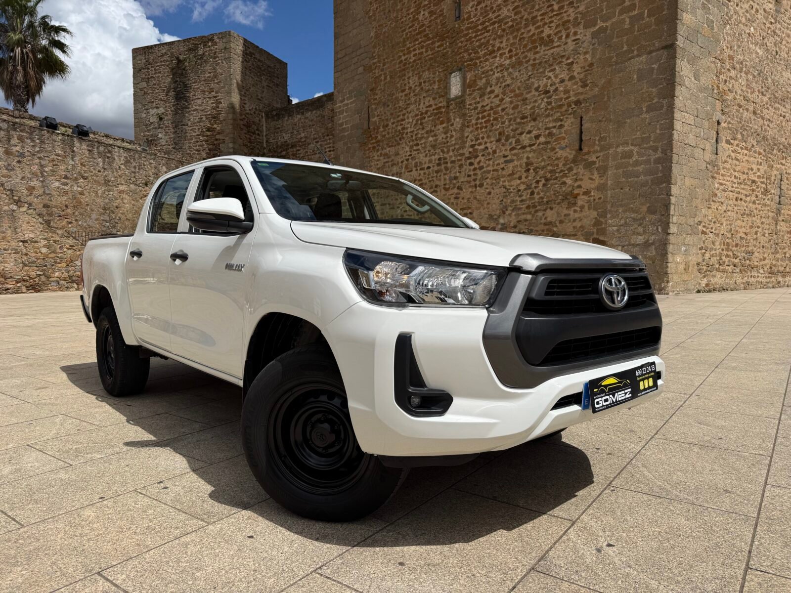 TOYOTA Hilux PICKUP 2.4 D-4D CABINA DOBLE GX