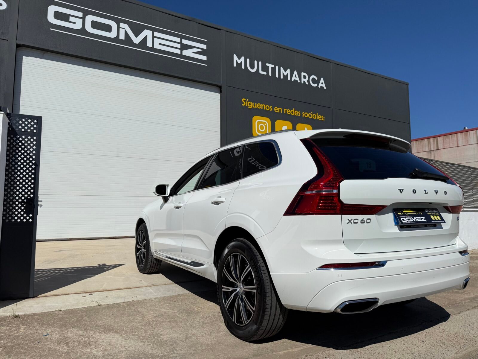VOLVO XC60 2.0 B4 D Inscription Auto 197 CV