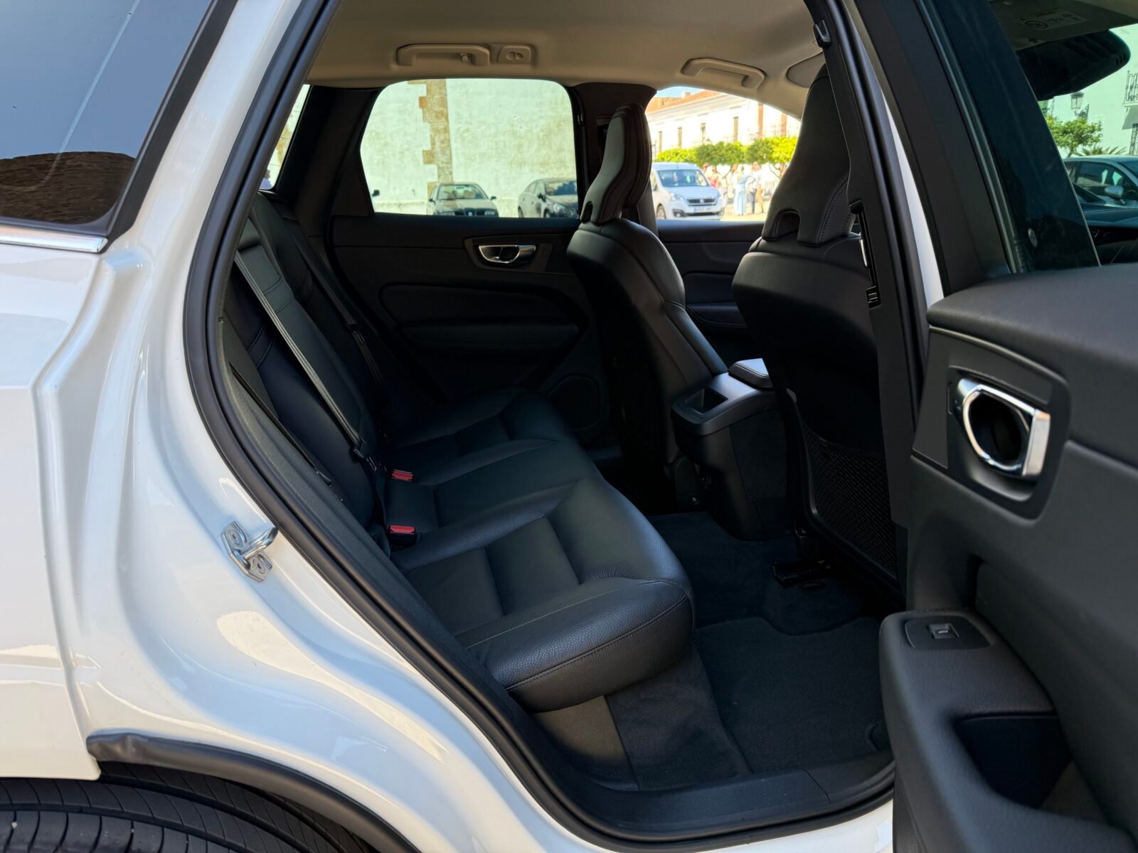 VOLVO XC60 2.0 B4 D Inscription Auto 197 CV