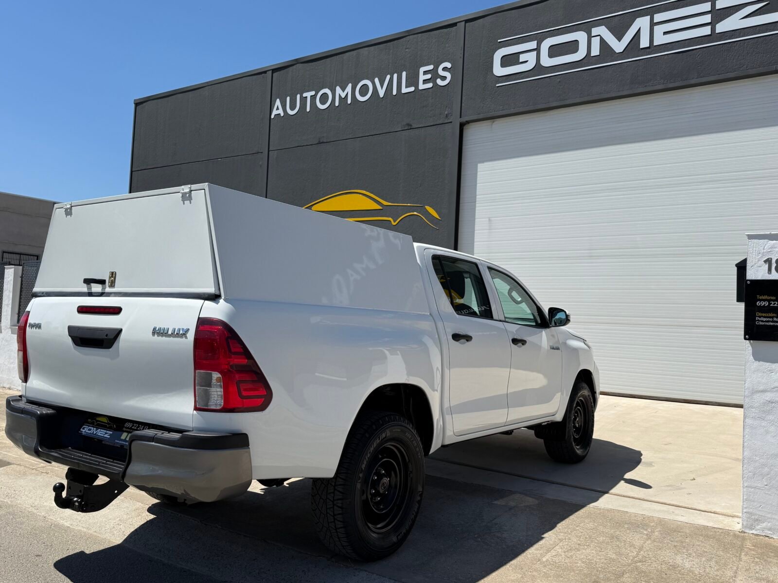TOYOTA Hilux PICKUP 2.4 D-4D CABINA DOBLE GX