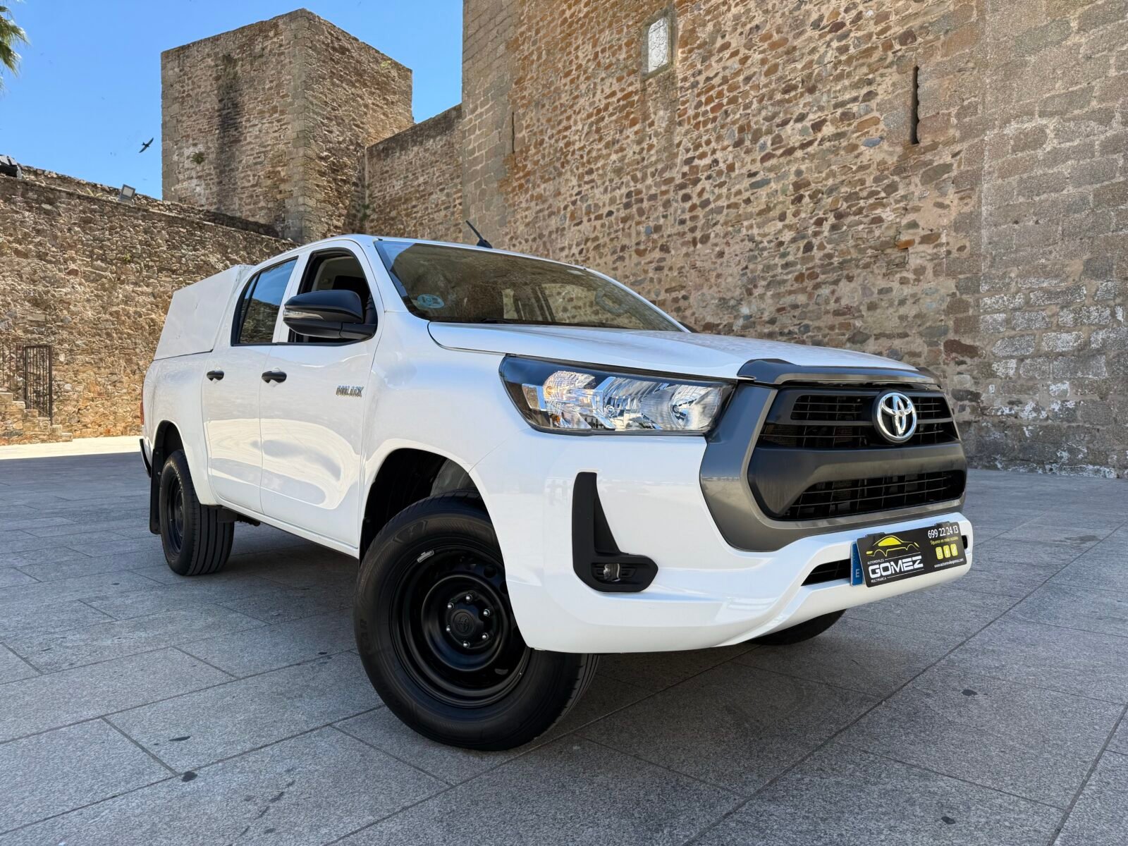 TOYOTA Hilux PICKUP 2.4 D-4D CABINA DOBLE GX