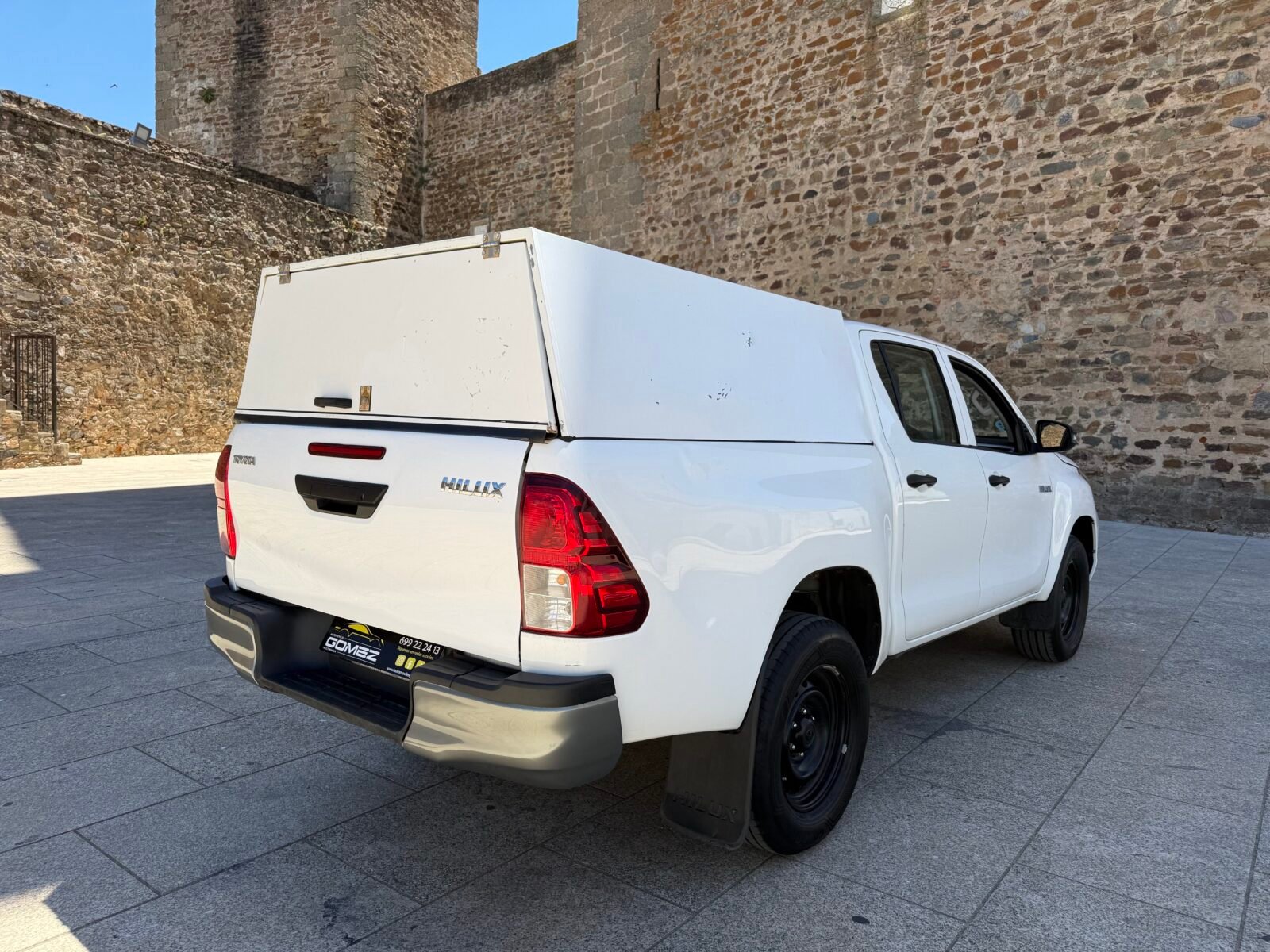 TOYOTA Hilux PICKUP 2.4 D-4D CABINA DOBLE GX