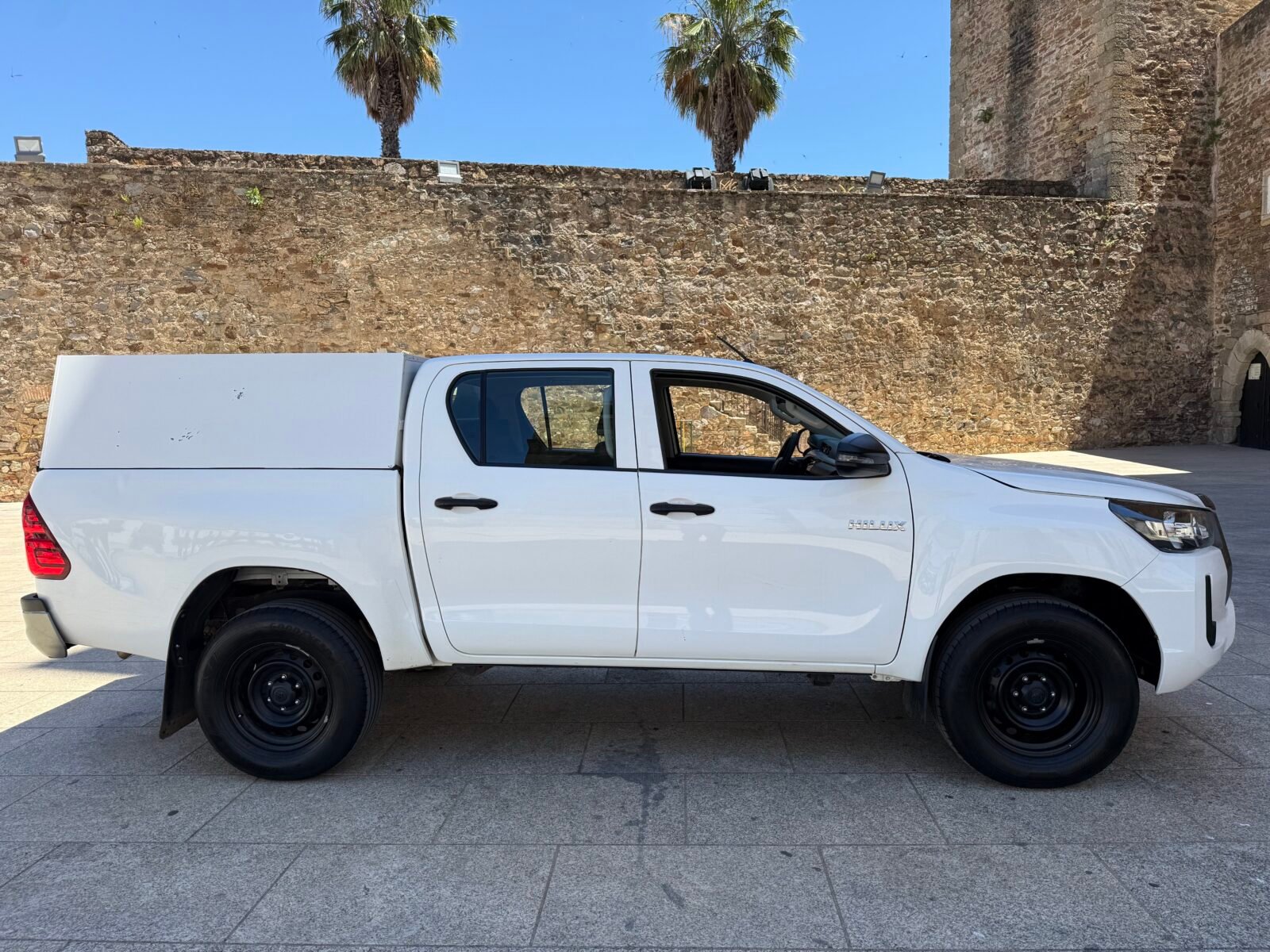 TOYOTA Hilux PICKUP 2.4 D-4D CABINA DOBLE GX