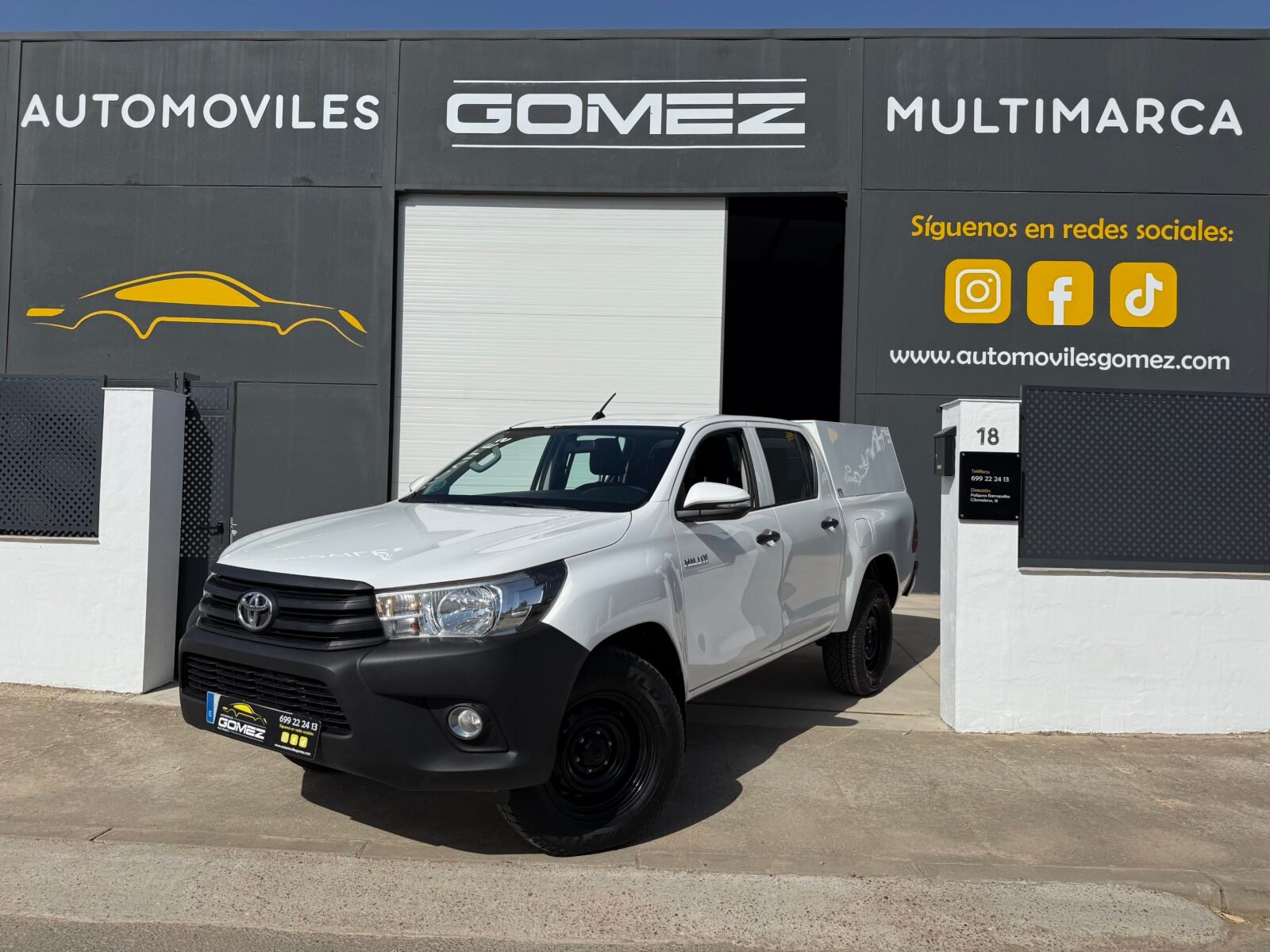 TOYOTA Hilux PICKUP 2.4 D-4D CABINA DOBLE GX 