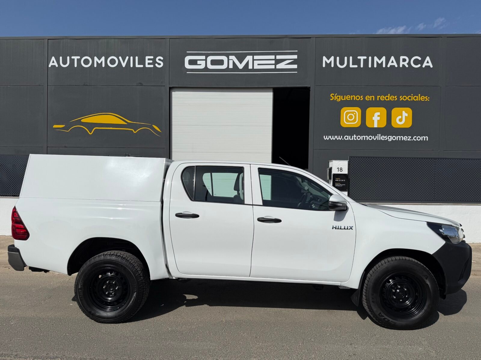 TOYOTA Hilux PICKUP 2.4 D-4D CABINA DOBLE GX 