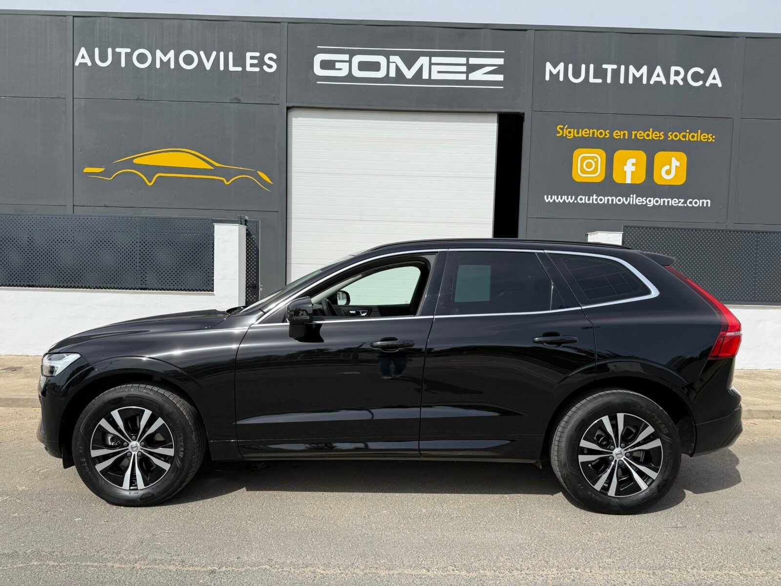 VOLVO XC60 2.0 B4 D Momentum Pro Auto Techo 