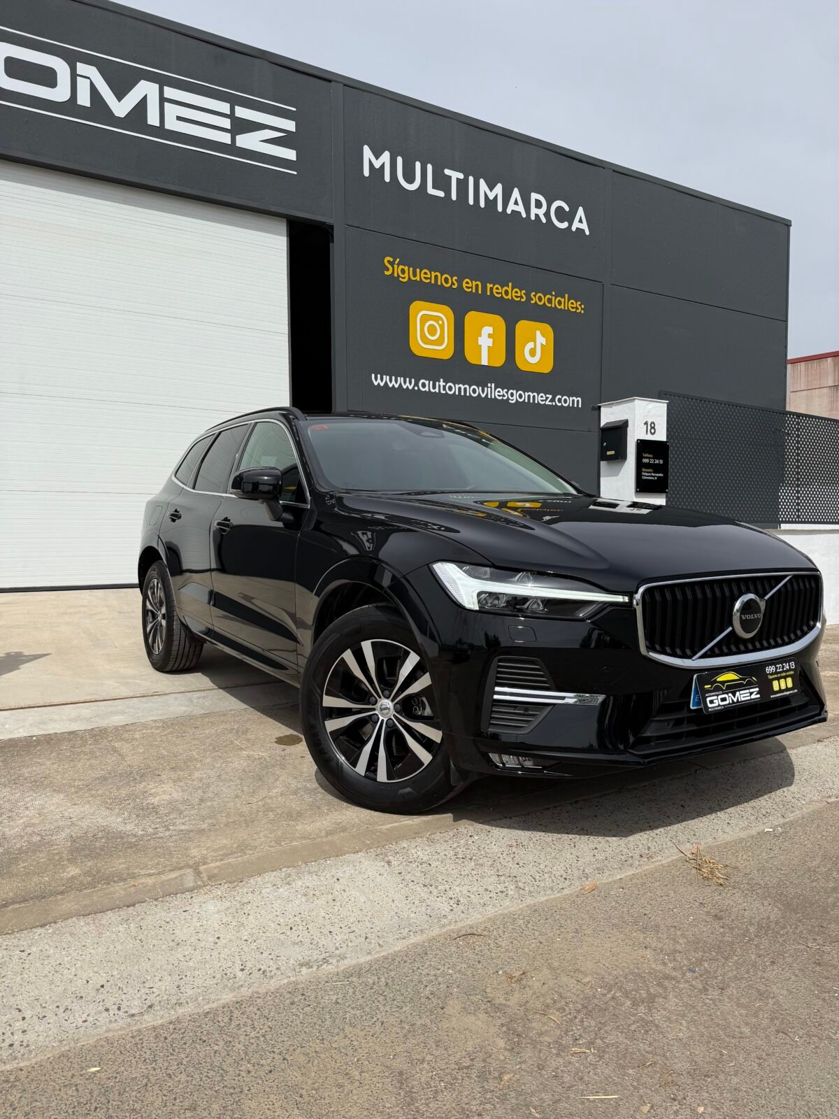 VOLVO XC60 2.0 B4 D Momentum Pro Auto Techo 