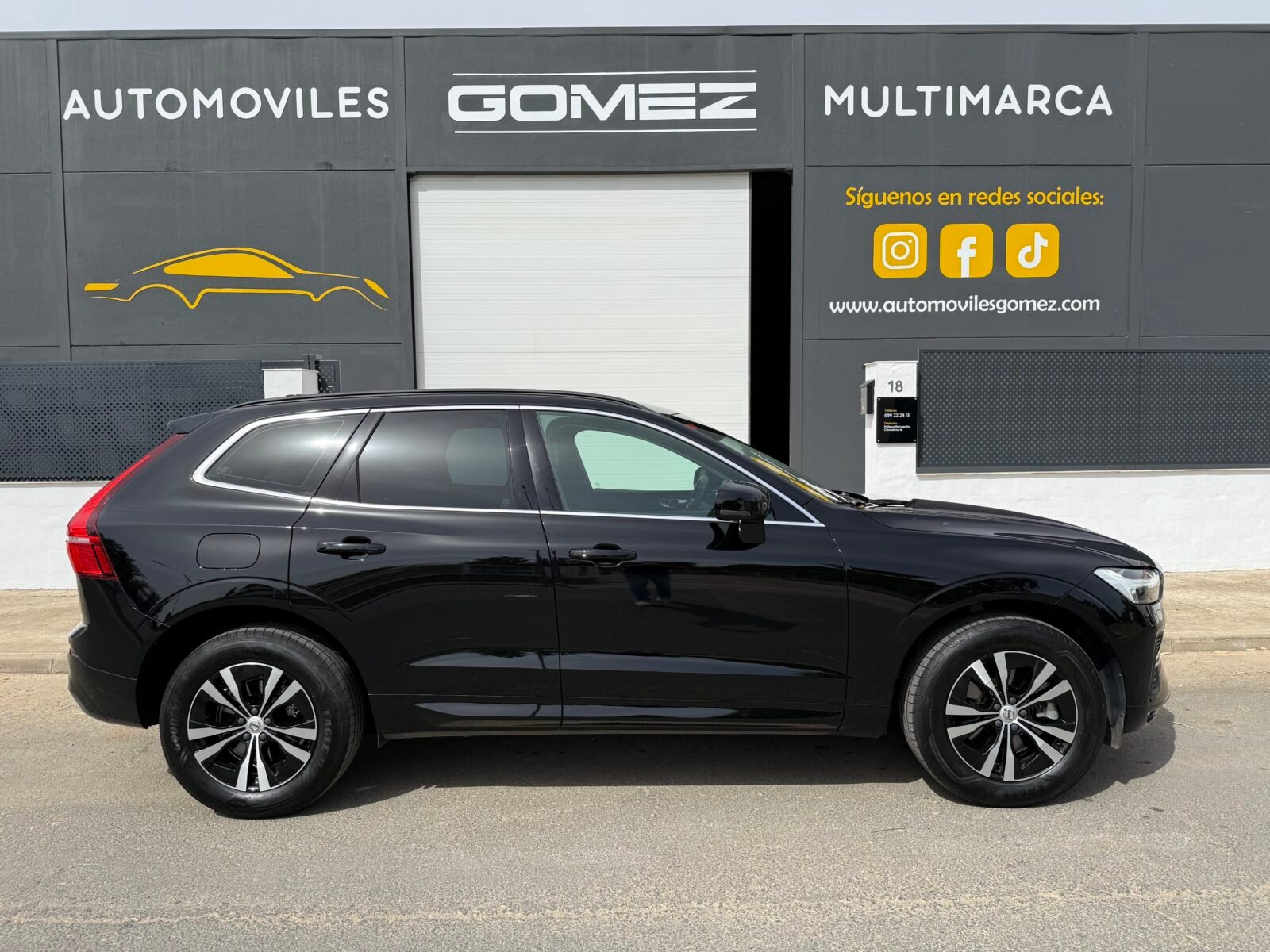 VOLVO XC60 2.0 B4 D Momentum Pro Auto Techo 