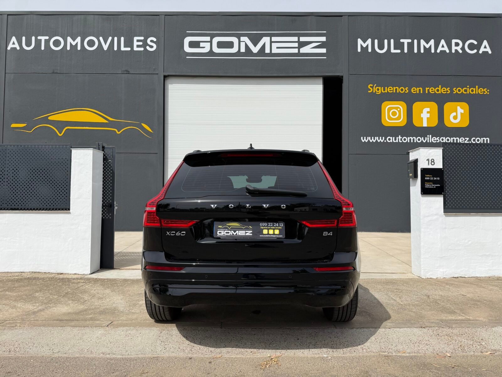 VOLVO XC60 2.0 B4 D Momentum Pro Auto Techo 