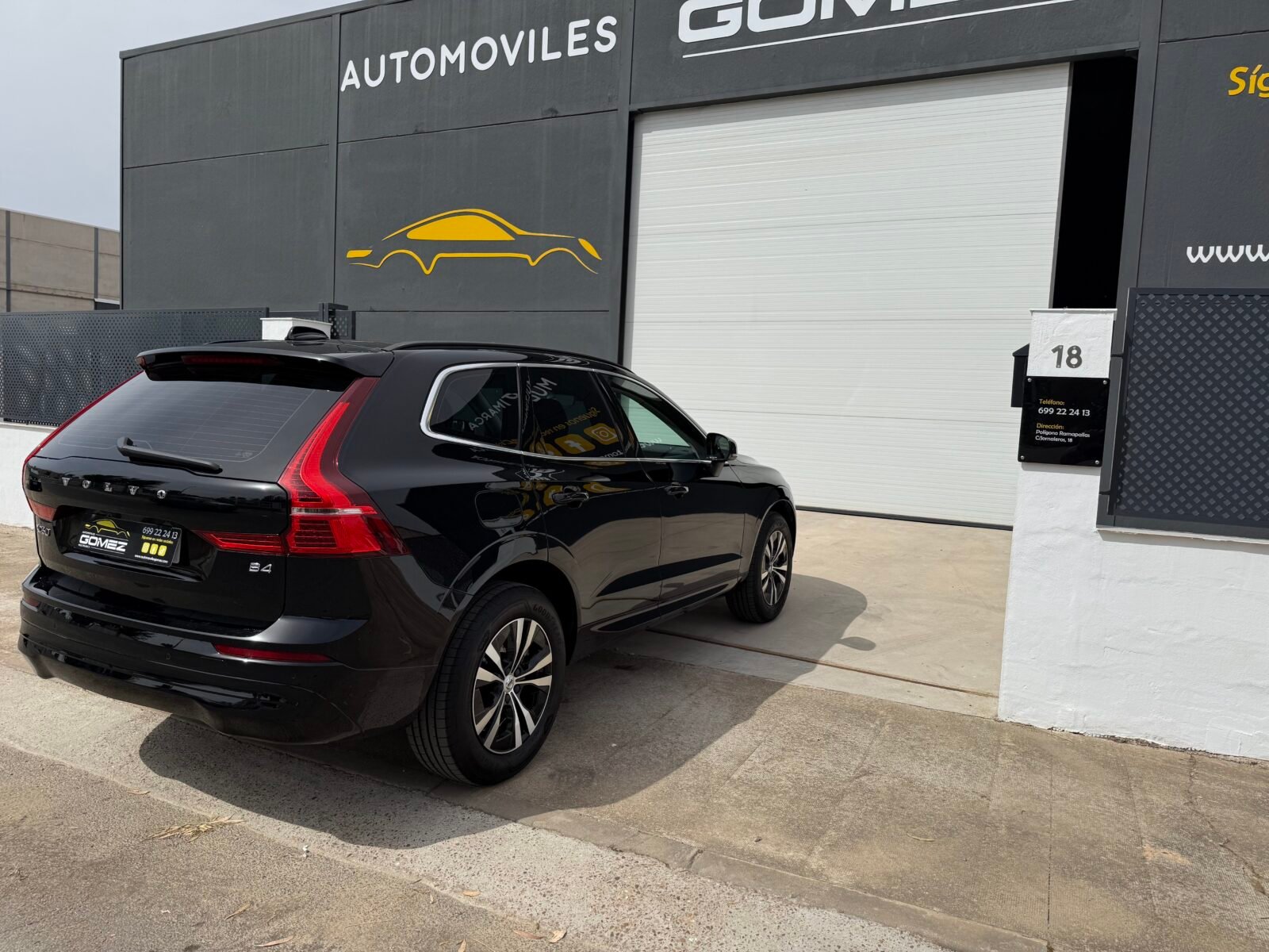 VOLVO XC60 2.0 B4 D Momentum Pro Auto Techo 