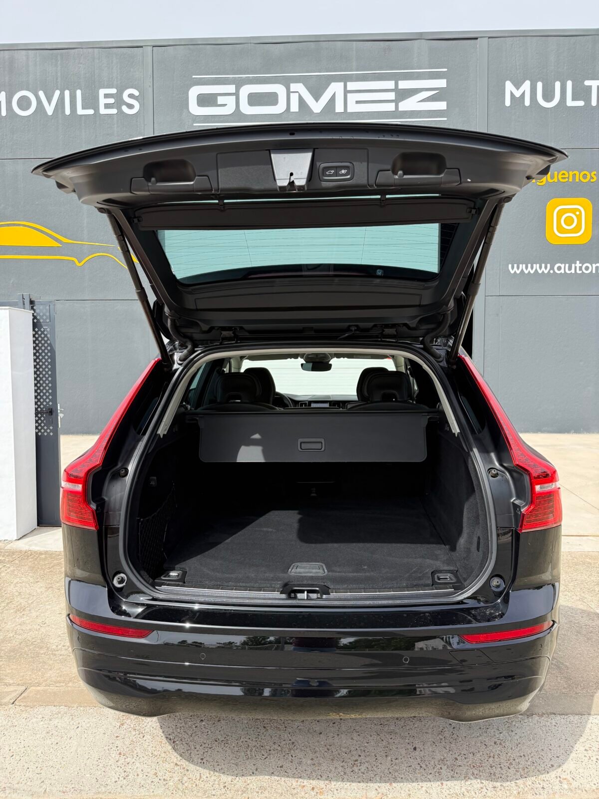 VOLVO XC60 2.0 B4 D Momentum Pro Auto Techo 