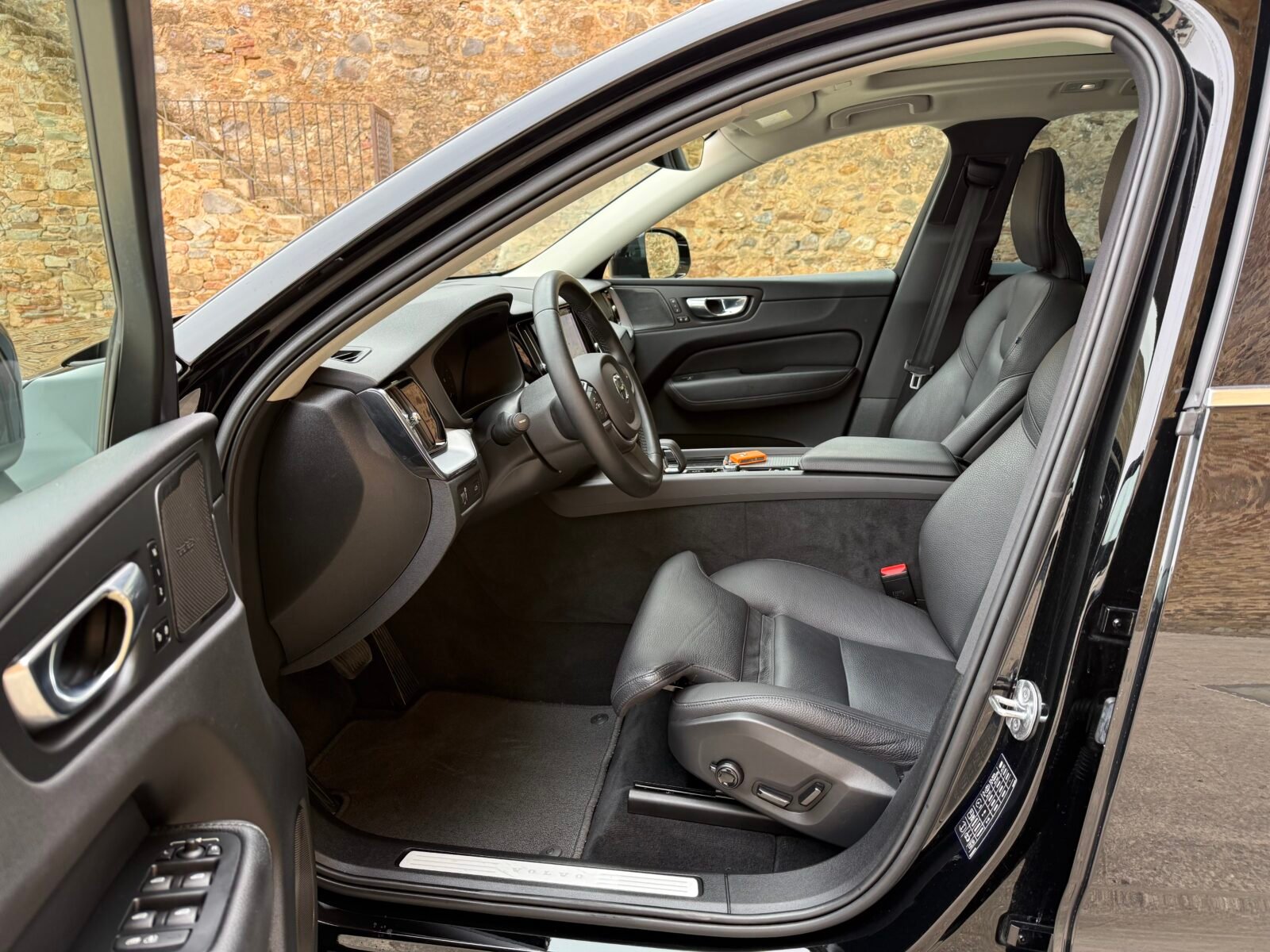 VOLVO XC60 2.0 B4 D Momentum Pro Auto Techo 