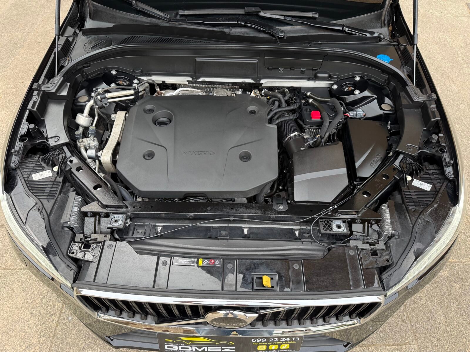 VOLVO XC60 2.0 B4 D Momentum Pro Auto Techo 