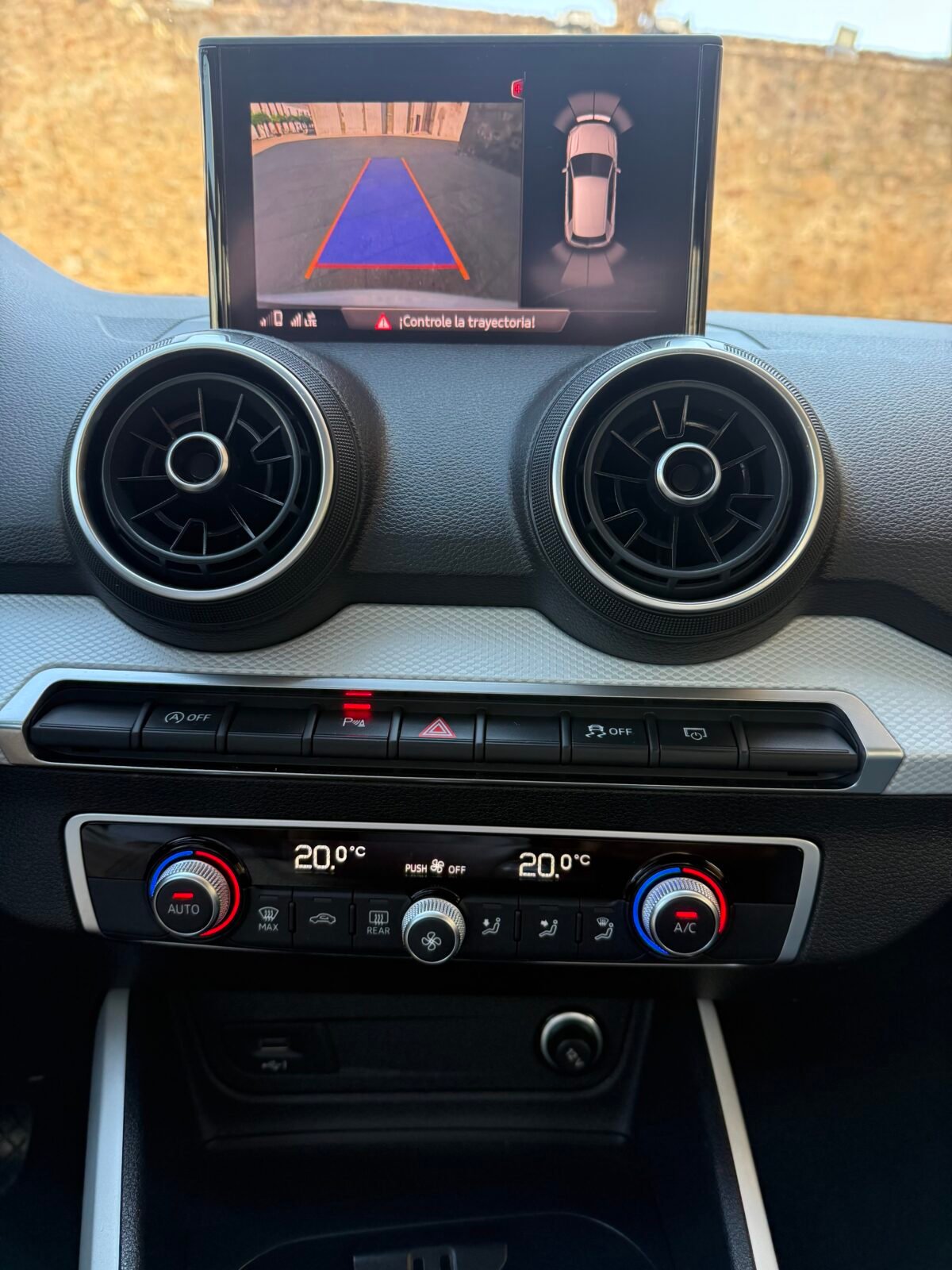 AUDI Q2 Design 1.6 TDI S LINE 