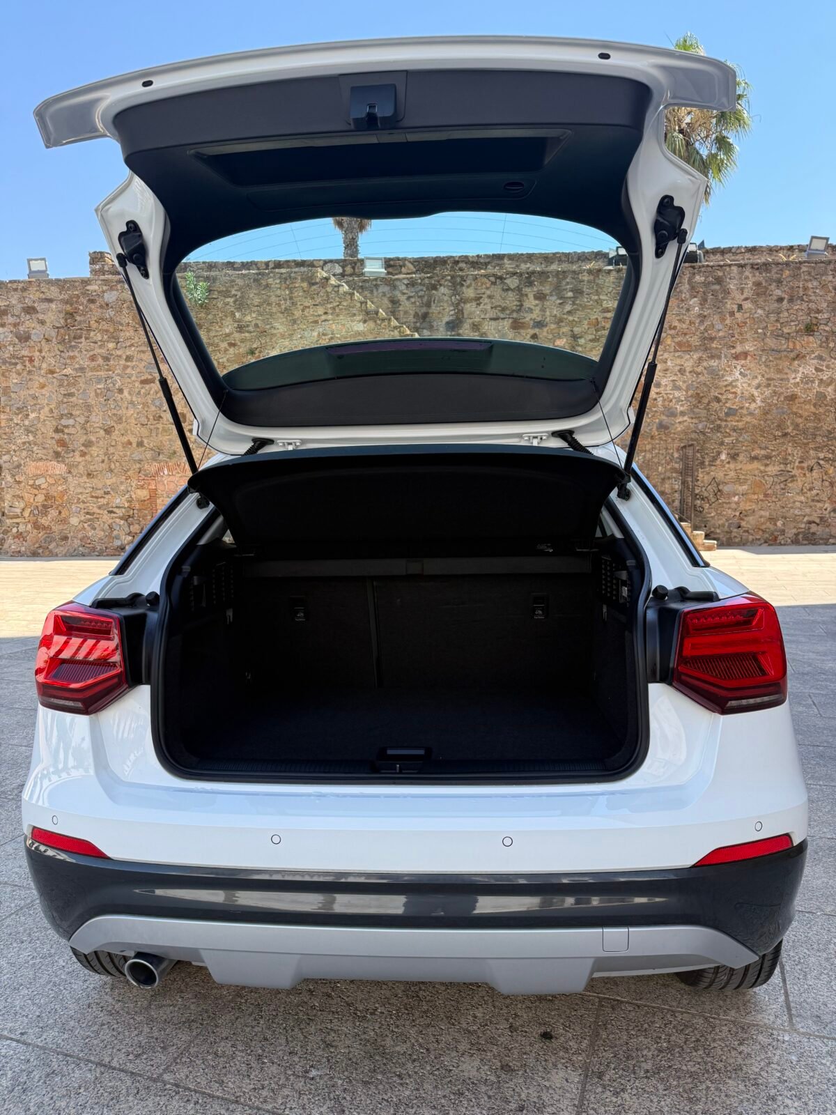 AUDI Q2 Design 1.6 TDI S LINE 