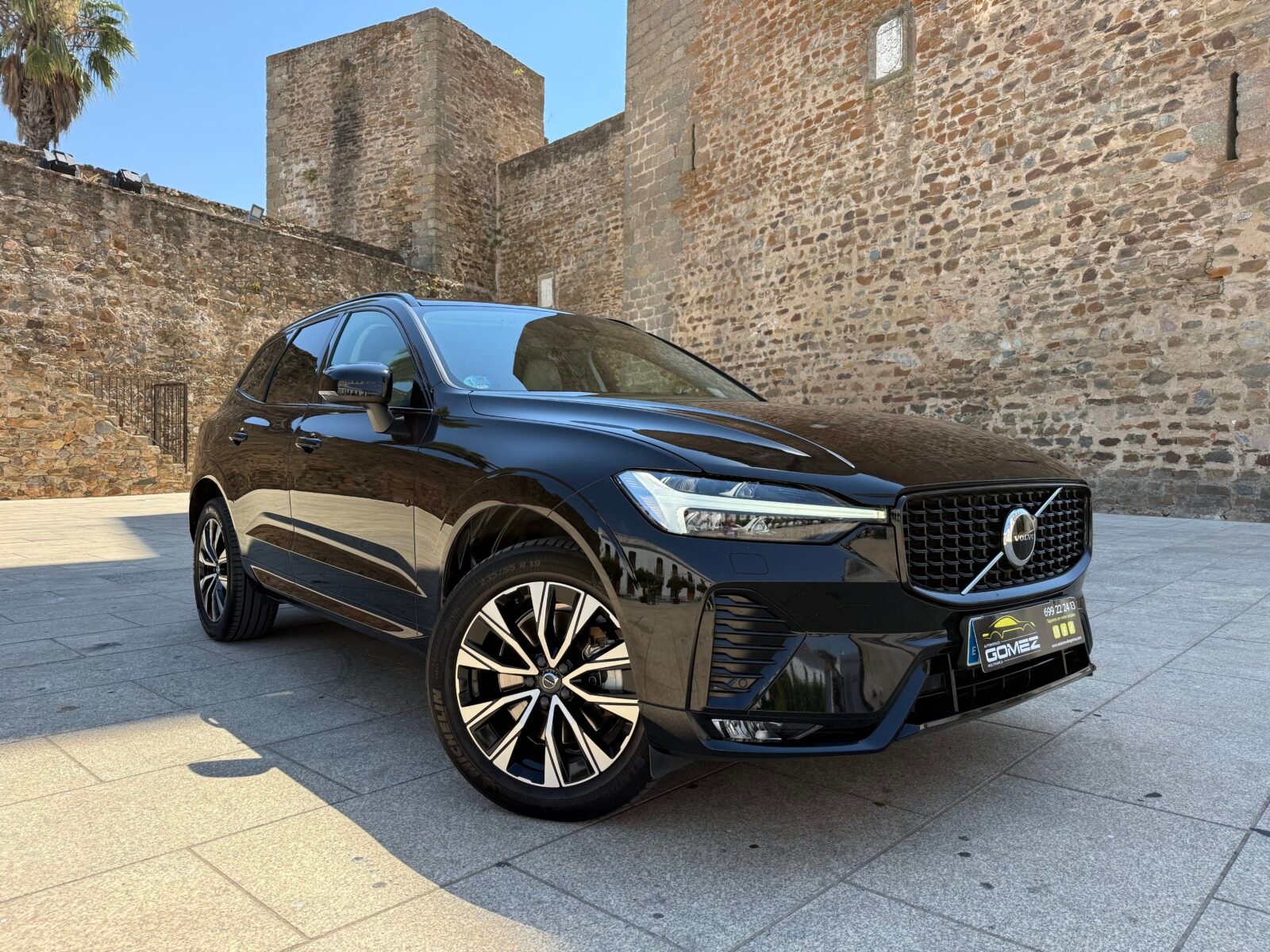 VOLVO XC60 2.0 B4 D Plus Dark Auto 197 CV
