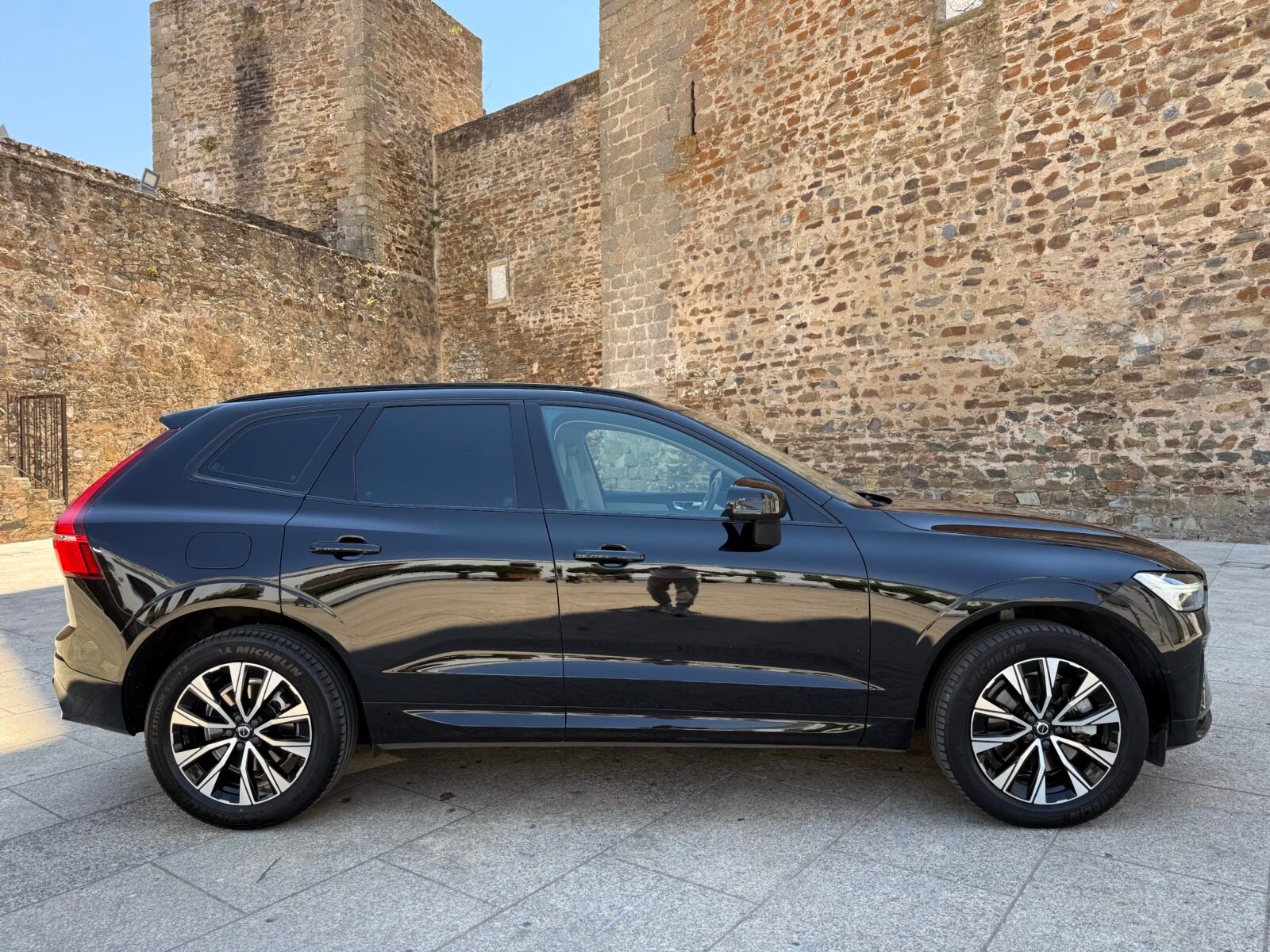 VOLVO XC60 2.0 B4 D Plus Dark Auto 197 CV