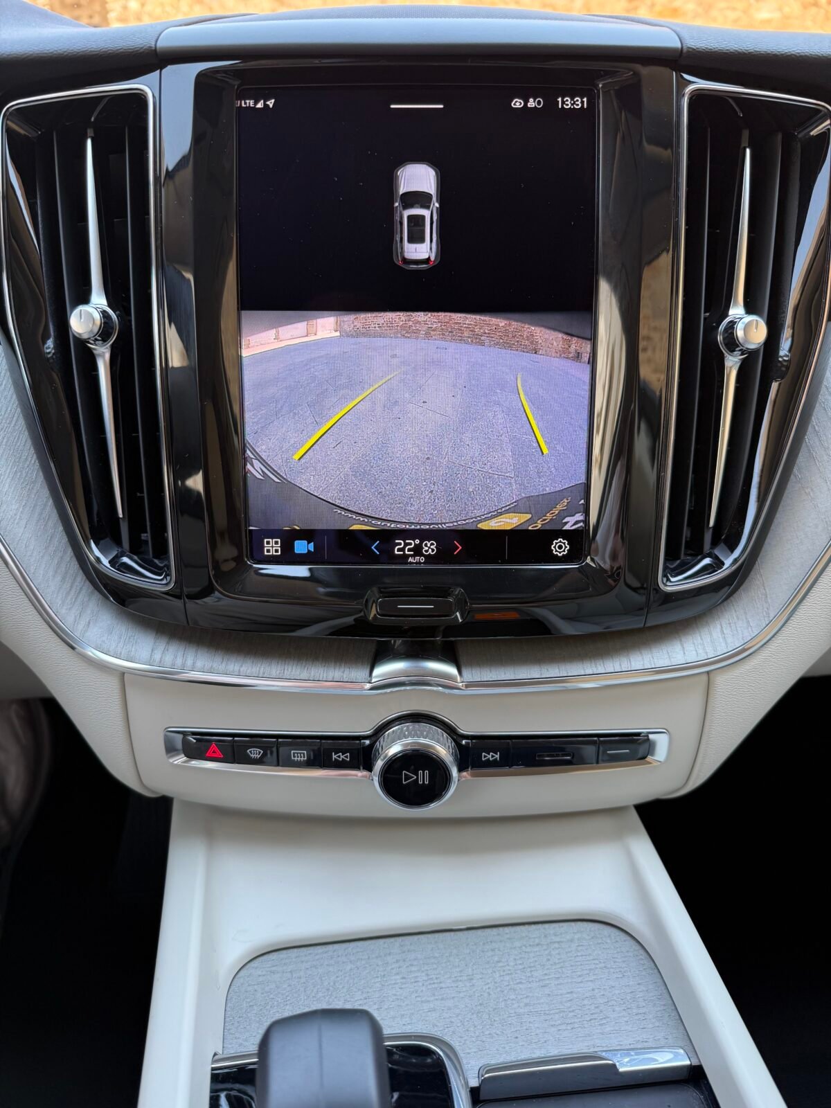 VOLVO XC60 2.0 B4 D Plus Dark Auto 197 CV